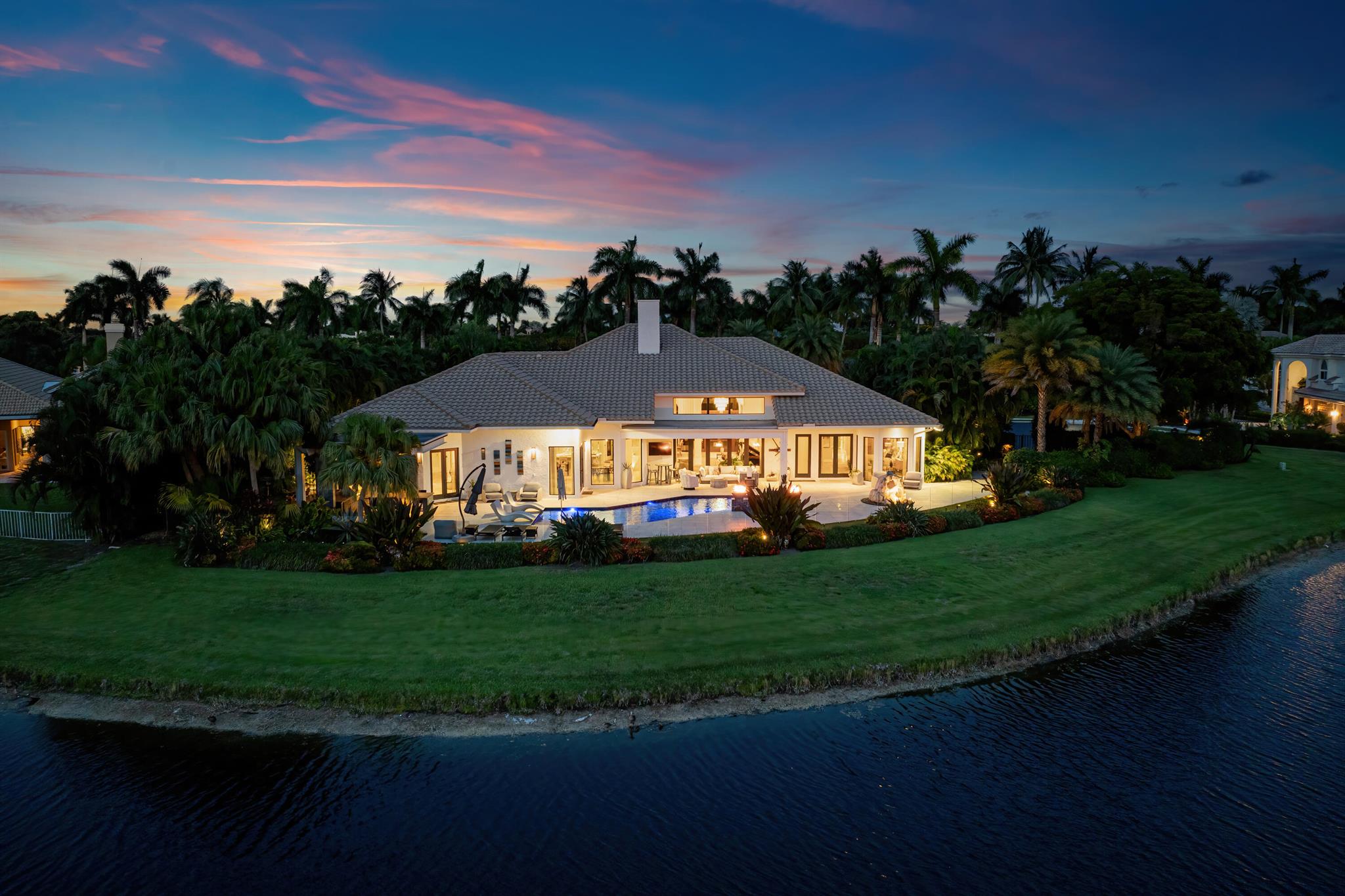 HOLLOWS / POLO CLUB - Residential