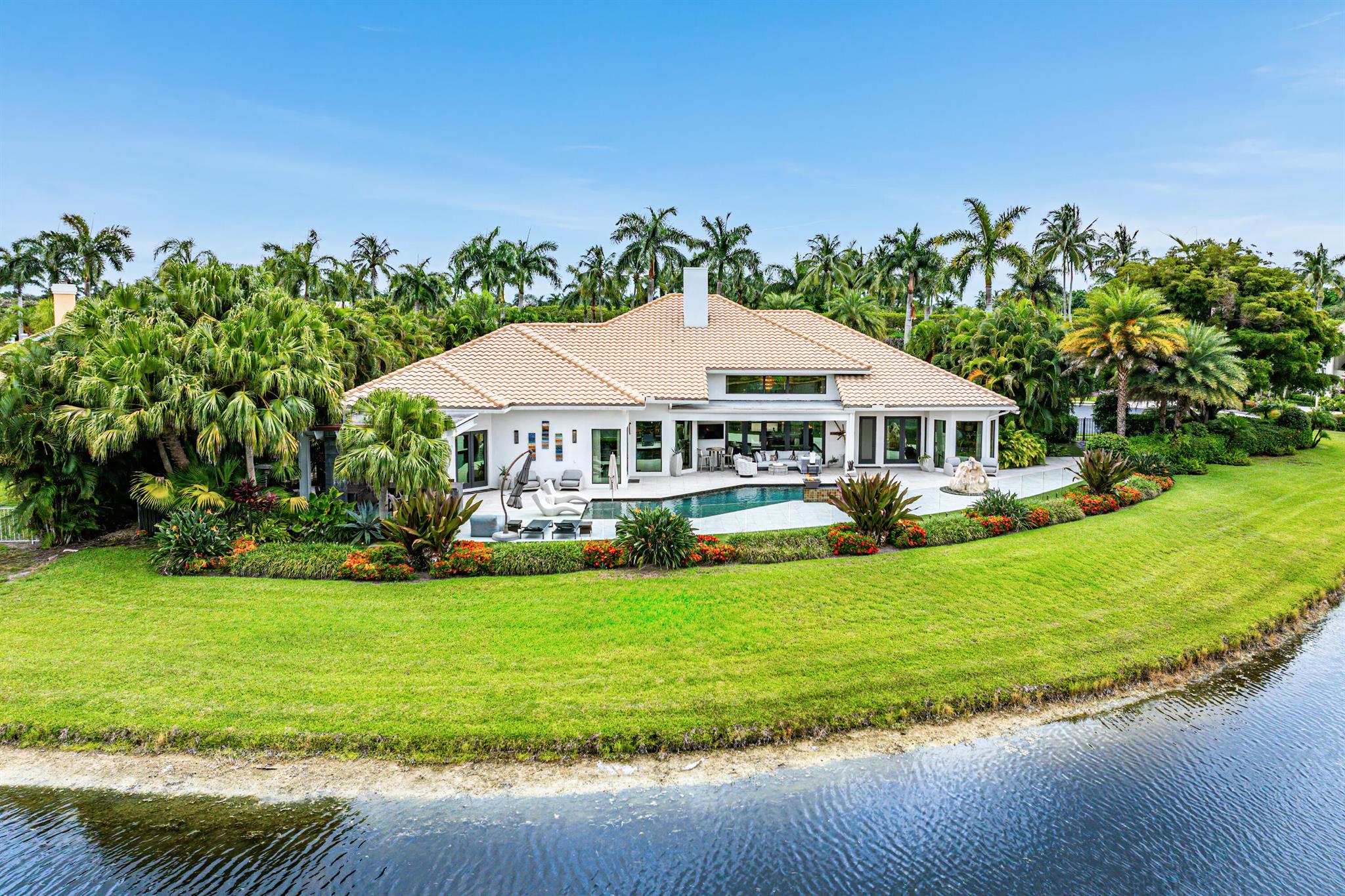 HOLLOWS / POLO CLUB - Residential