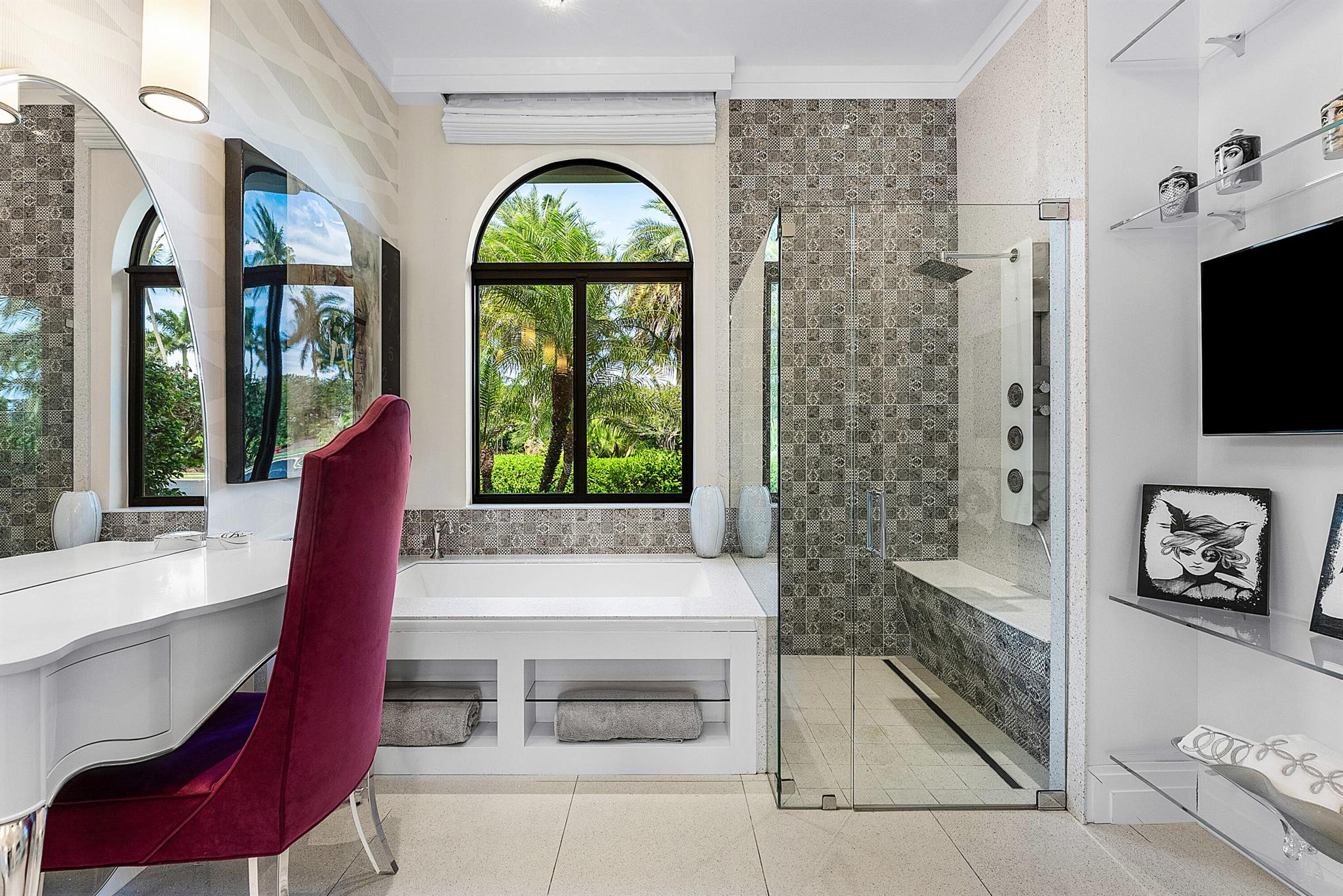 HOLLOWS / POLO CLUB - Residential