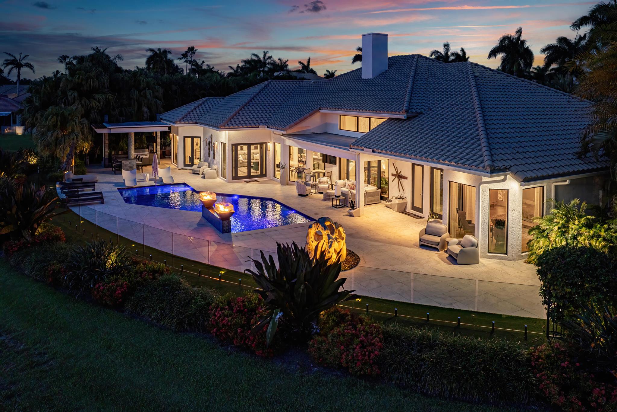 HOLLOWS / POLO CLUB - Residential