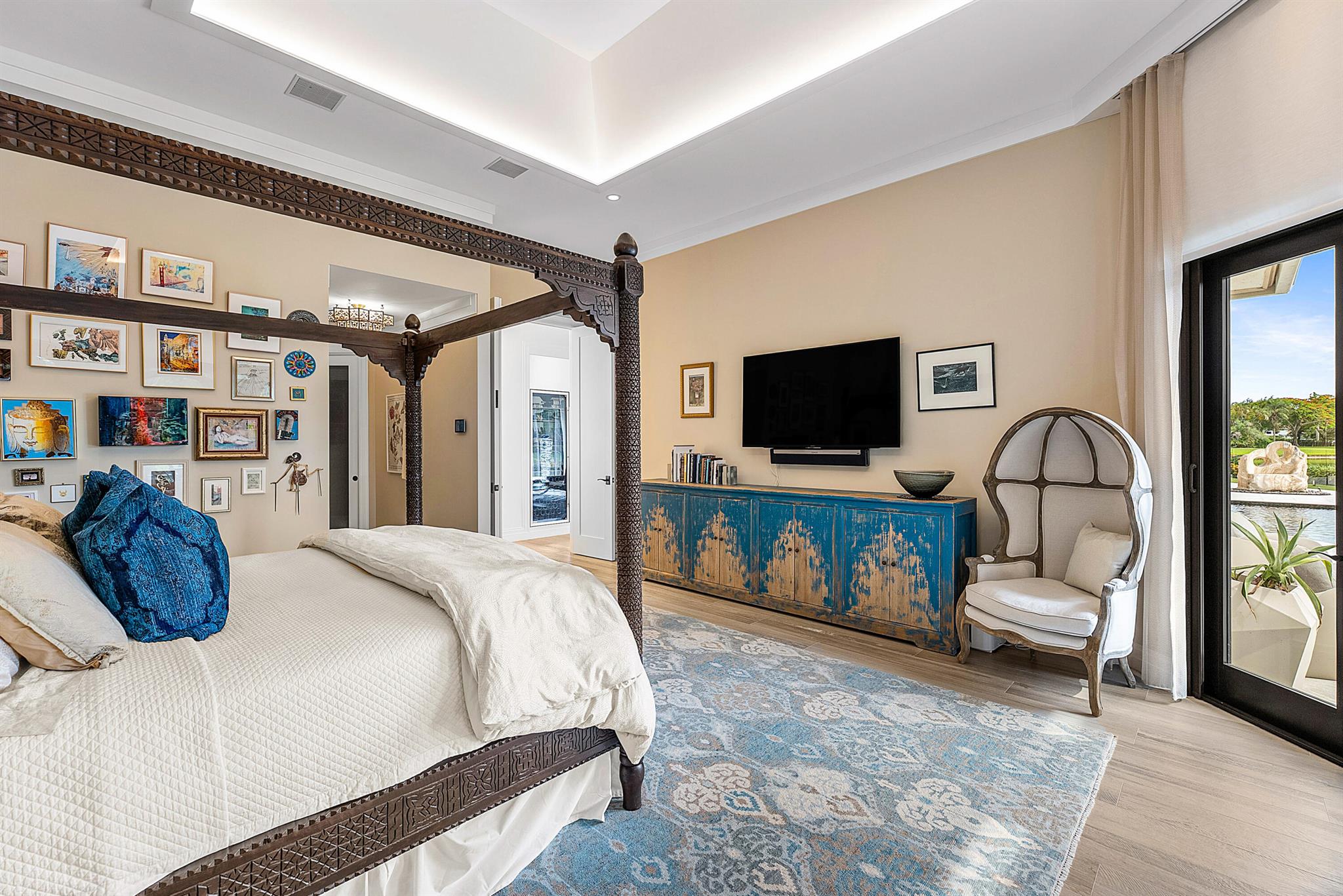 HOLLOWS / POLO CLUB - Residential