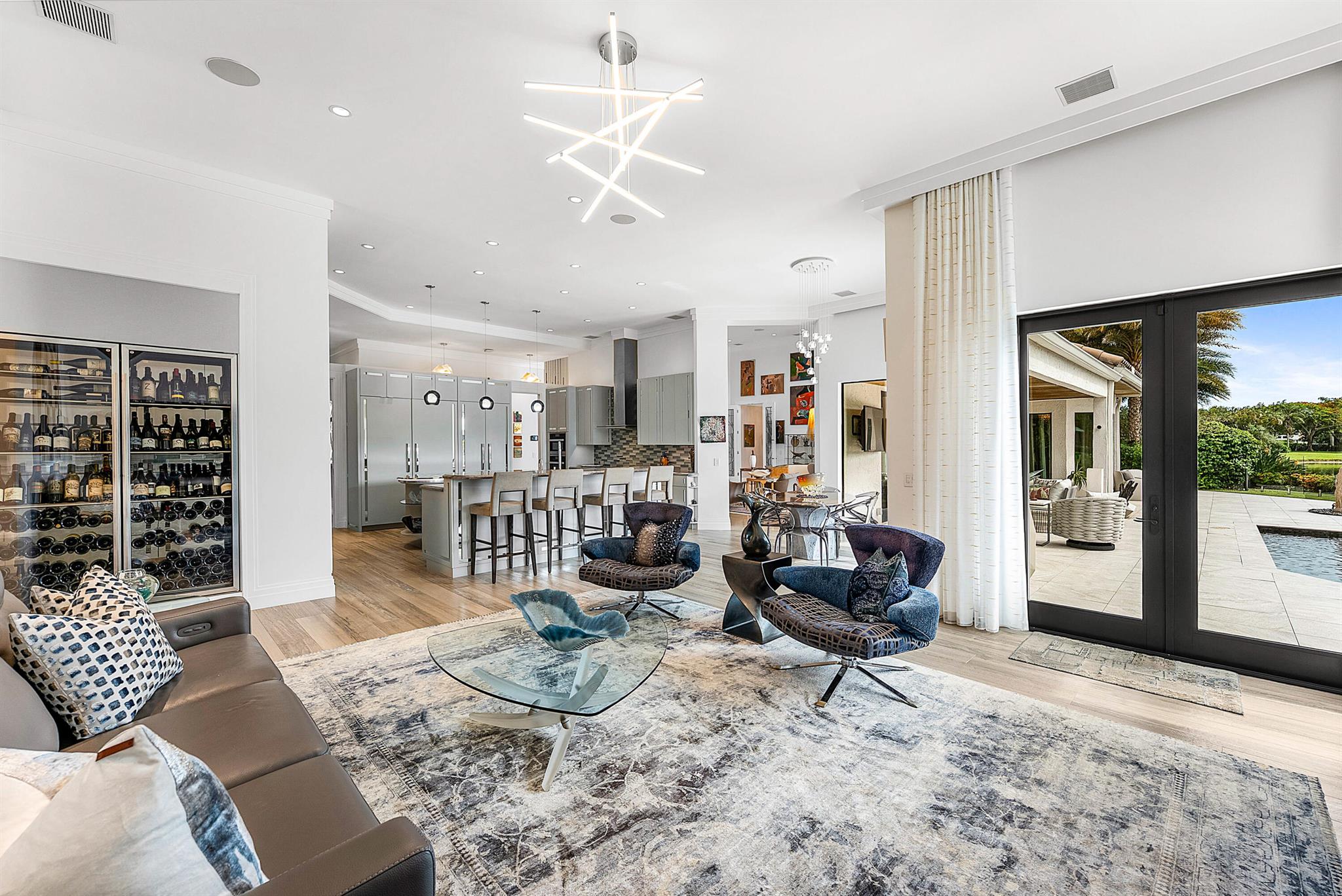 HOLLOWS / POLO CLUB - Residential