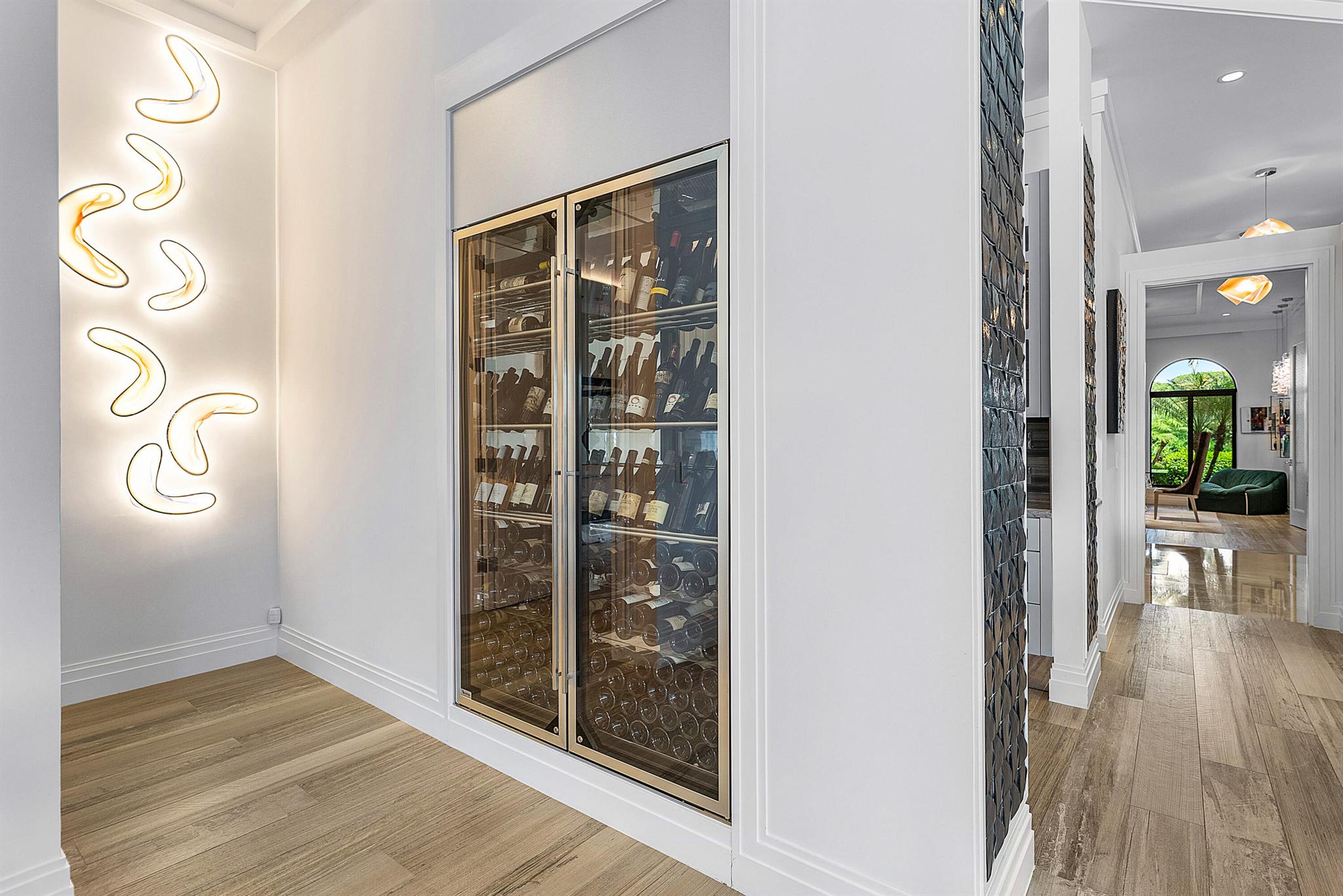 HOLLOWS / POLO CLUB - Residential