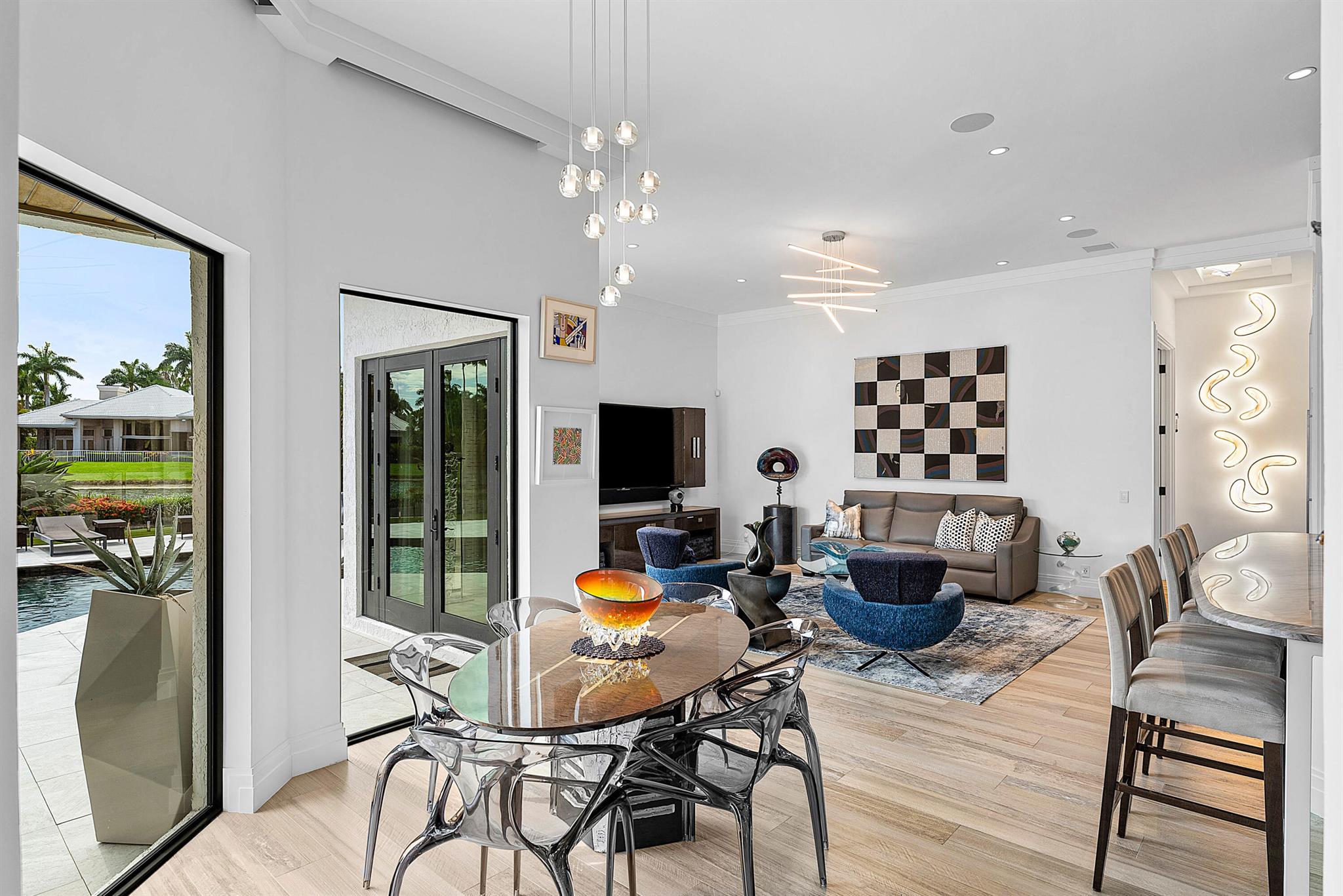 HOLLOWS / POLO CLUB - Residential