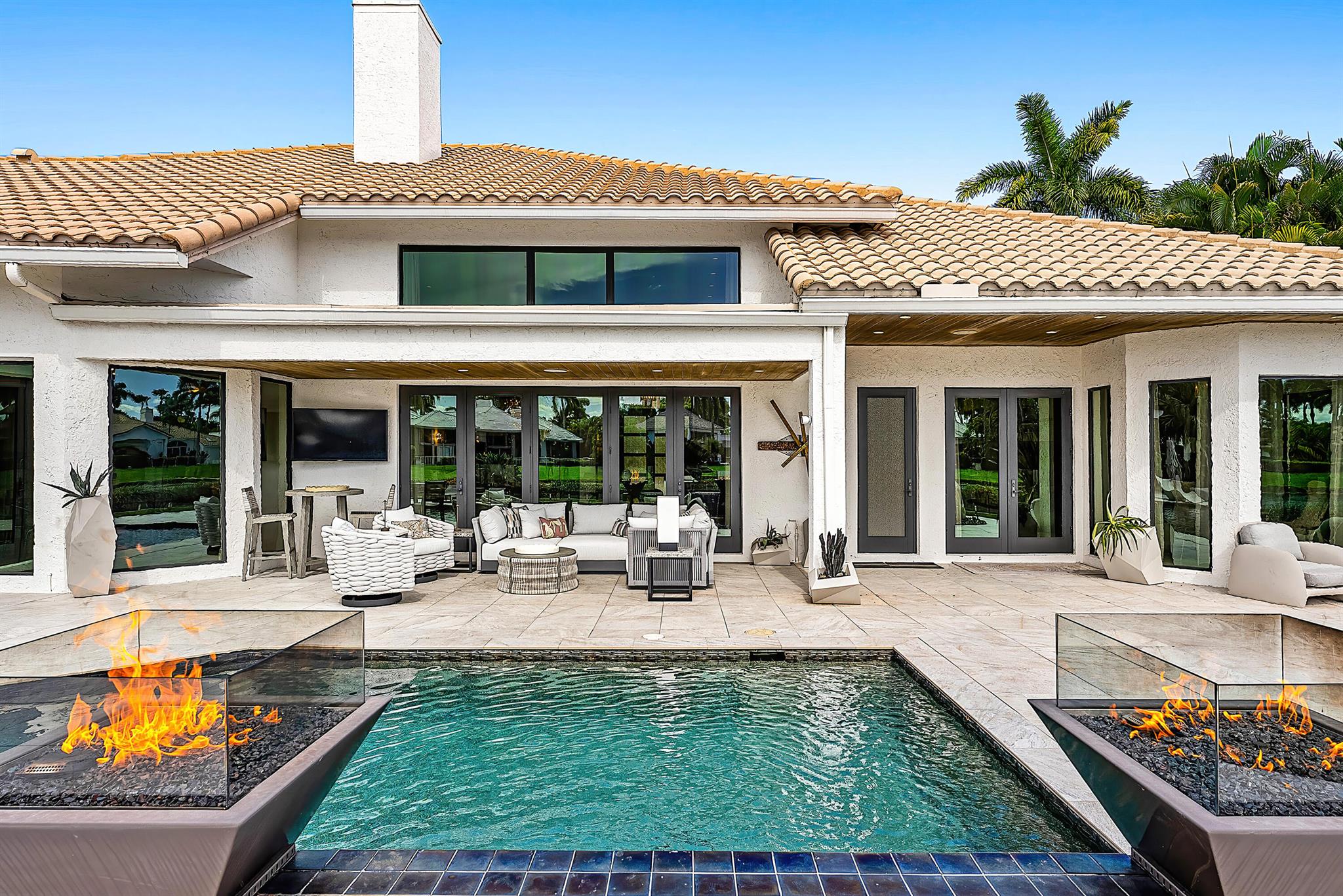 HOLLOWS / POLO CLUB - Residential