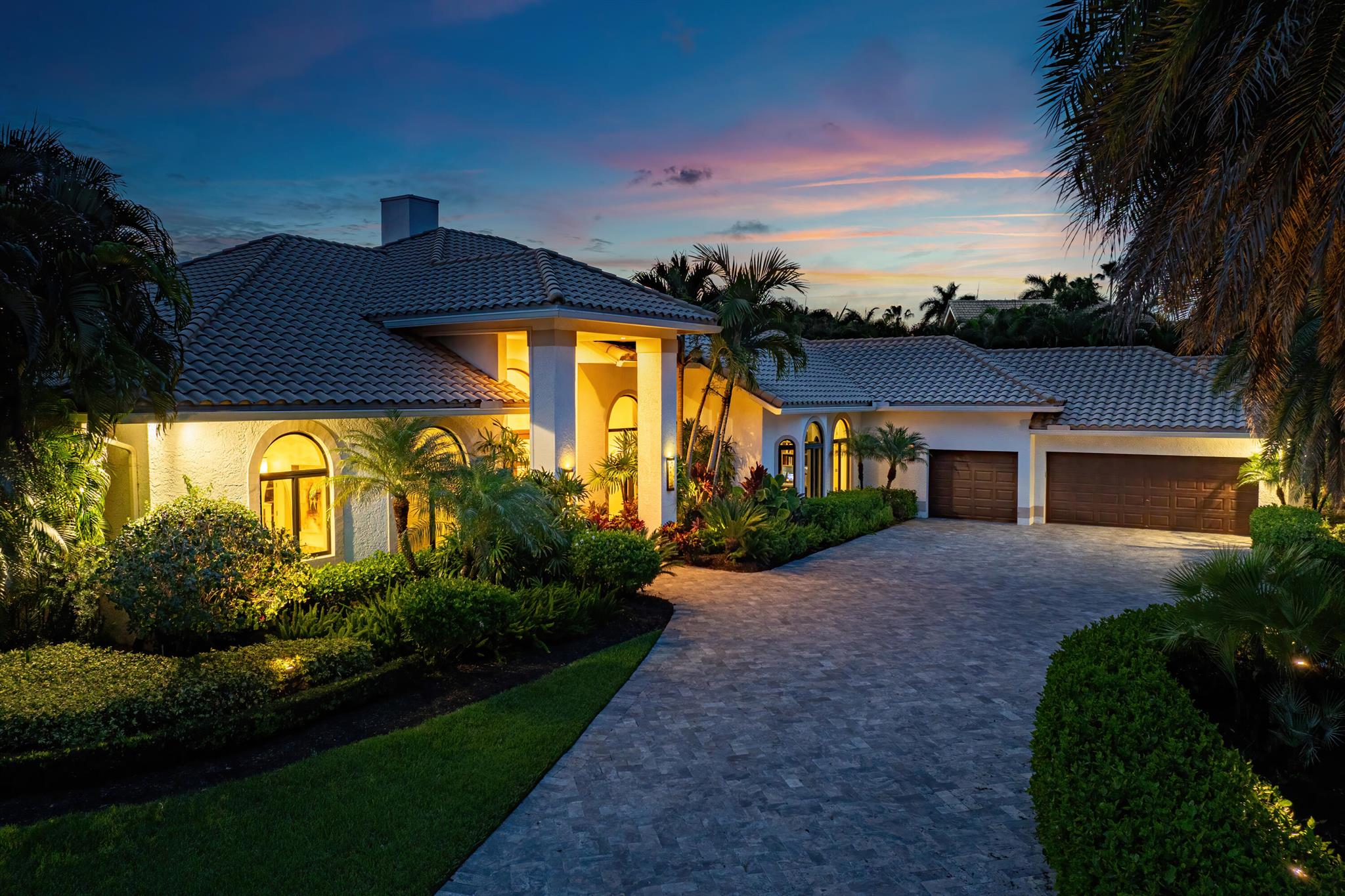 HOLLOWS / POLO CLUB - Residential