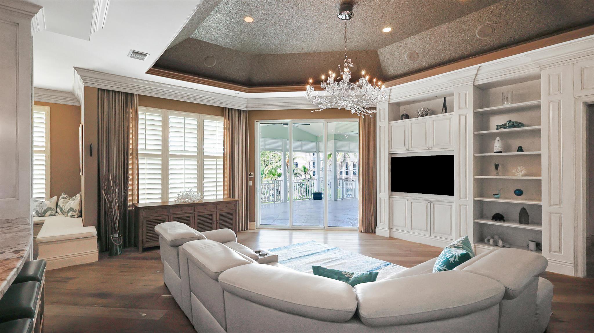 SEAGATE RESIDENCES CONDO - Residential