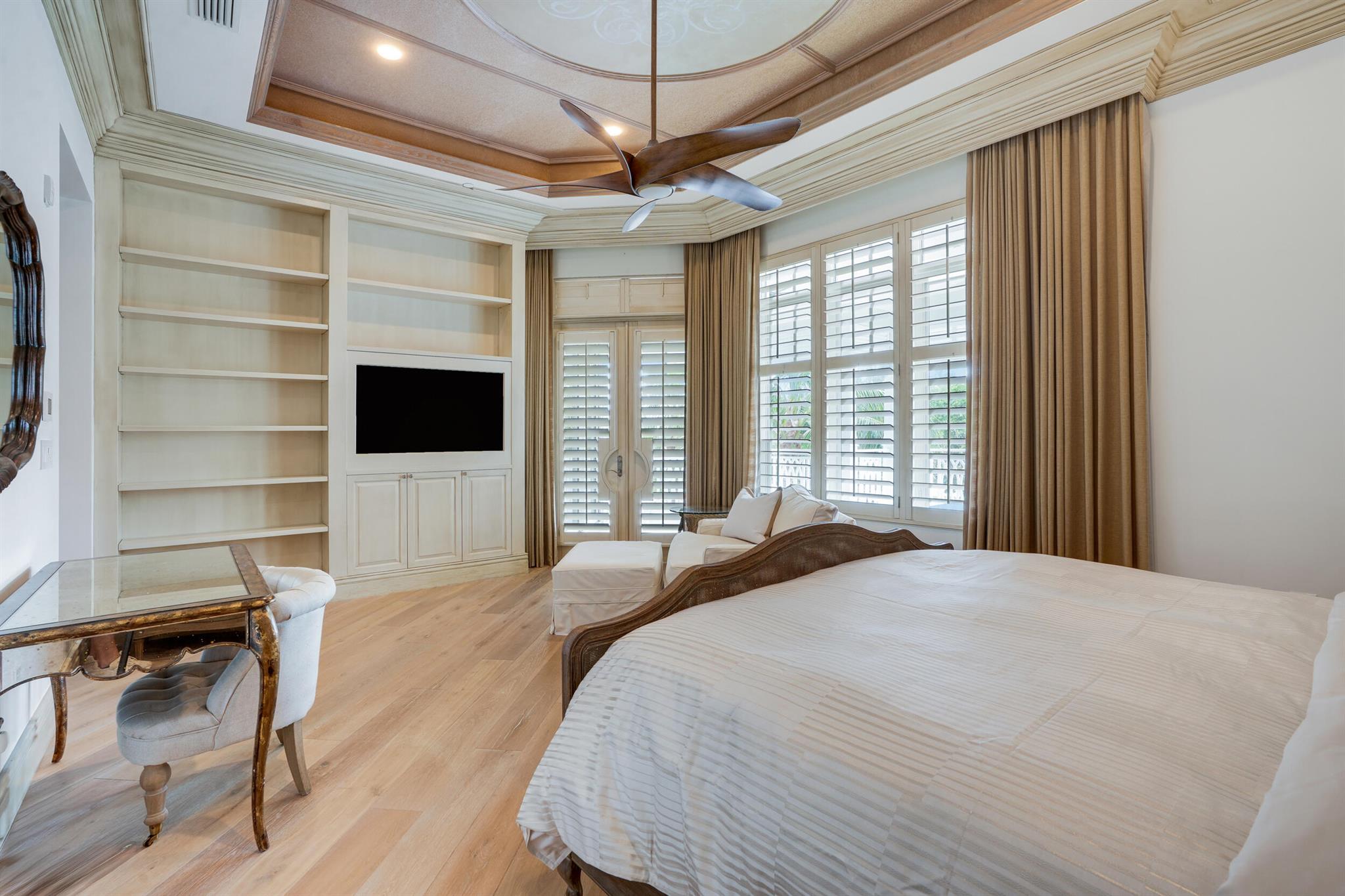 SEAGATE RESIDENCES CONDO - Residential