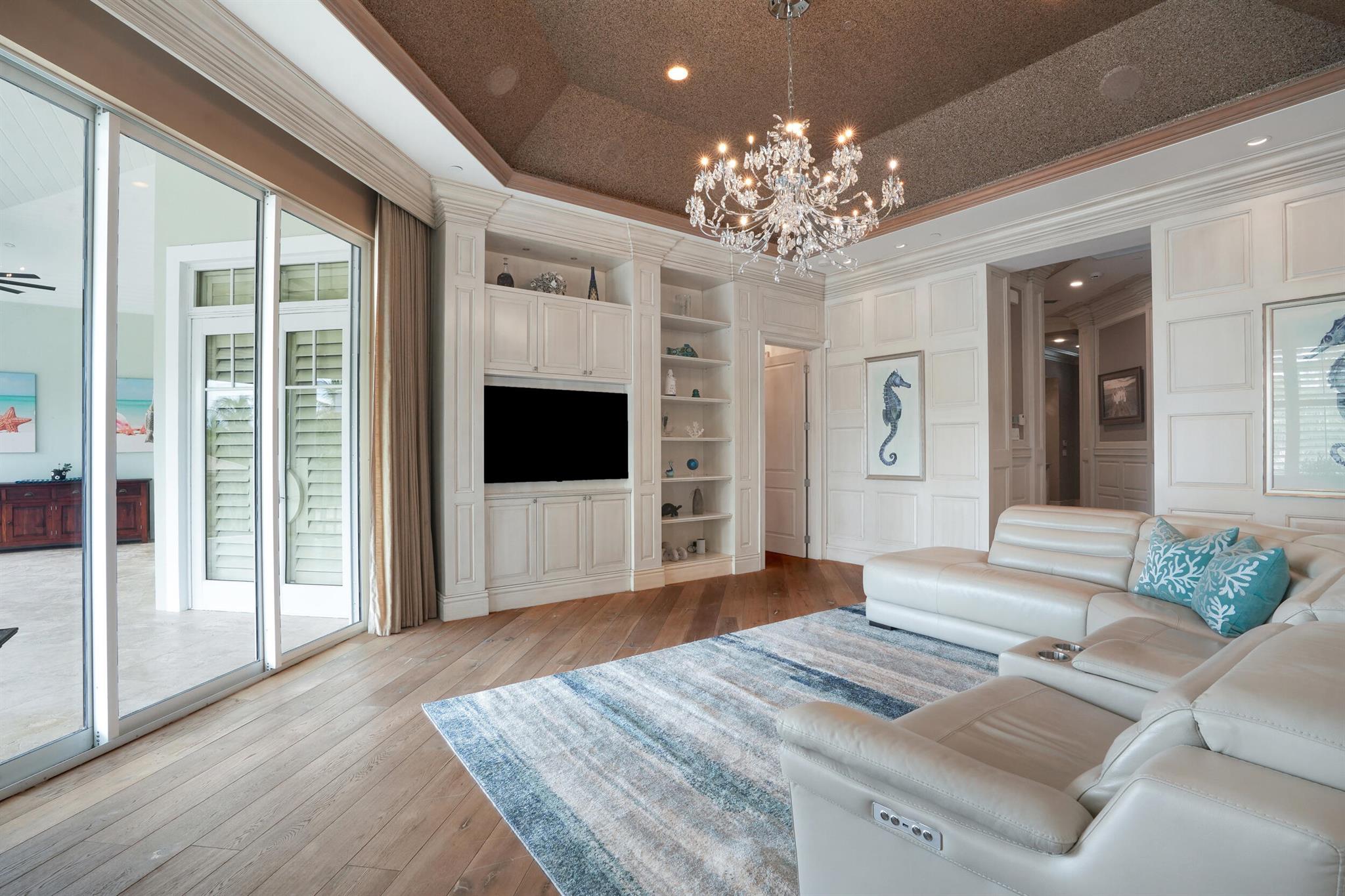 SEAGATE RESIDENCES CONDO - Residential