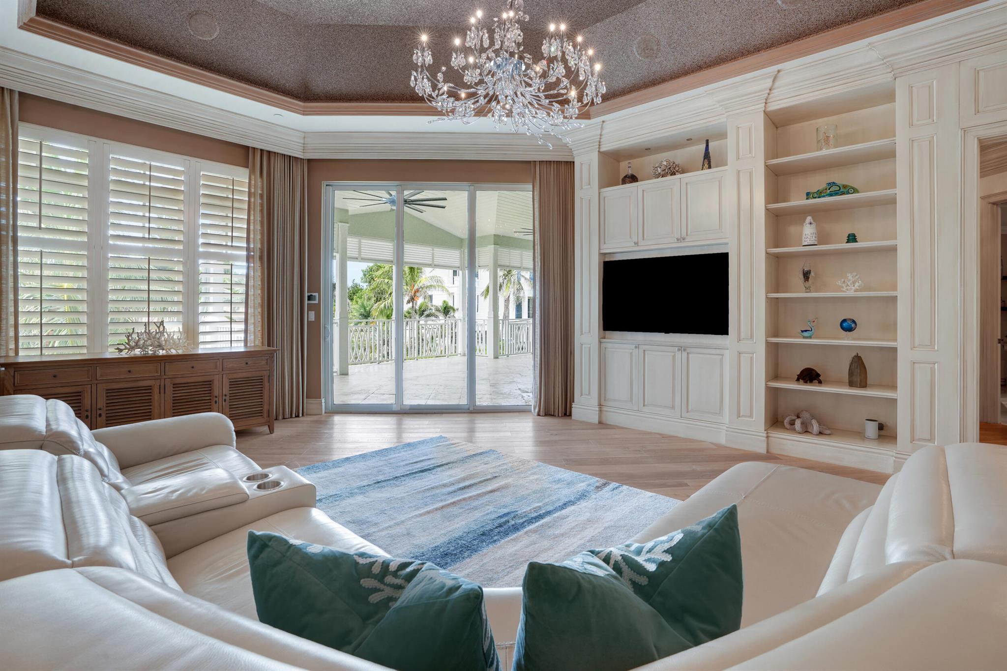 SEAGATE RESIDENCES CONDO - Residential