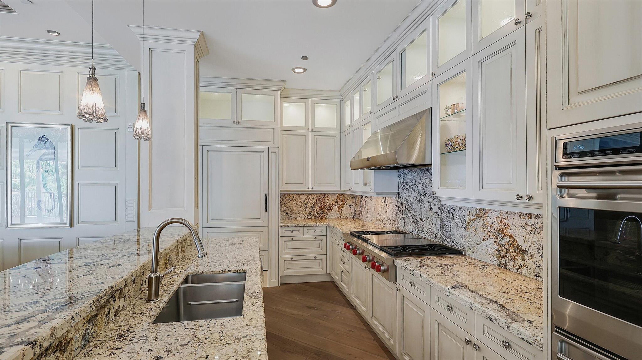 SEAGATE RESIDENCES CONDO - Residential