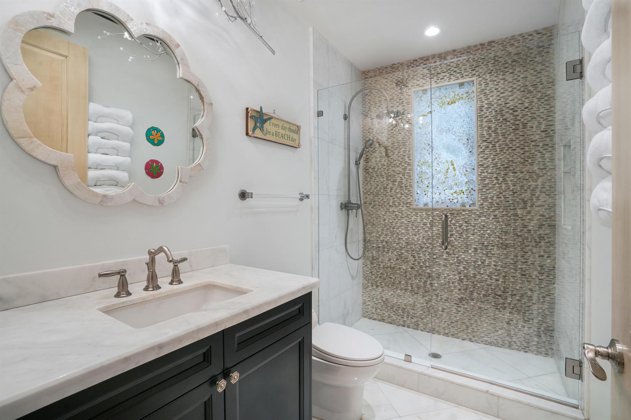 SEAGATE RESIDENCES CONDO - Residential