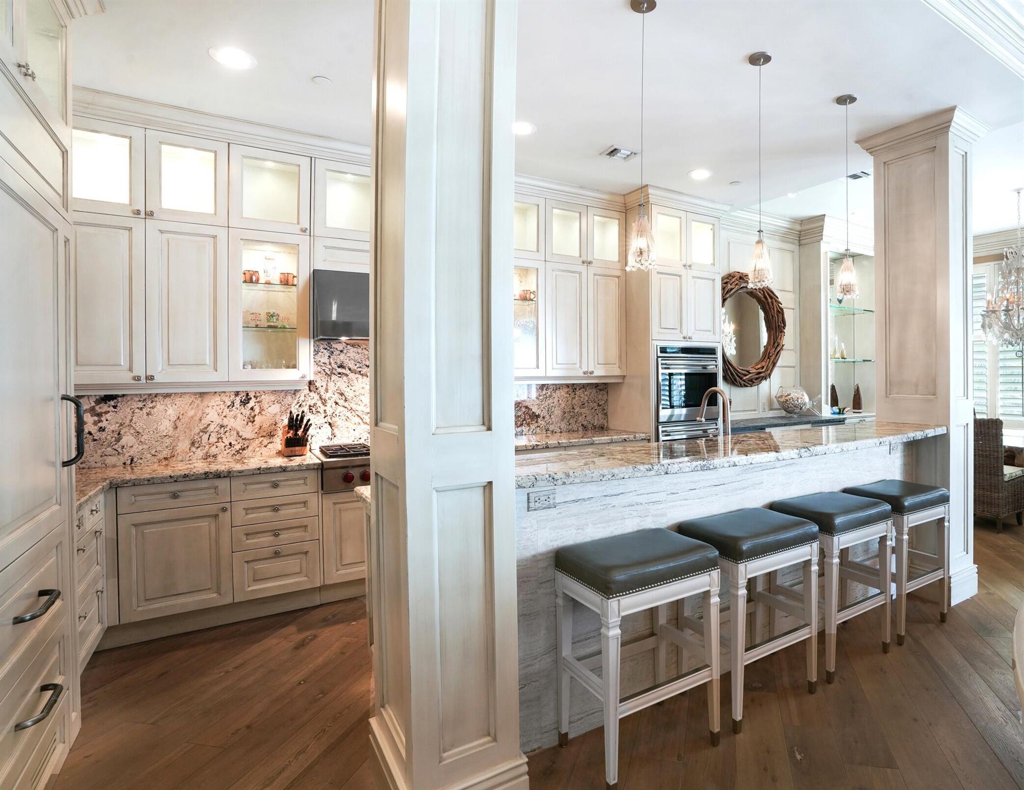 SEAGATE RESIDENCES CONDO - Residential