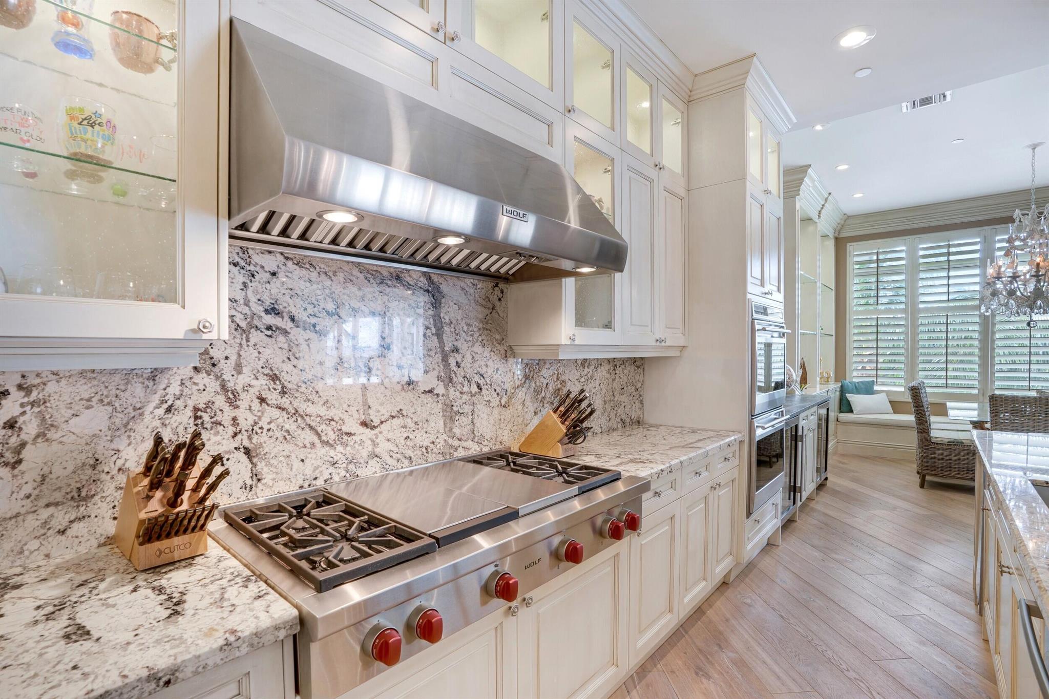 SEAGATE RESIDENCES CONDO - Residential