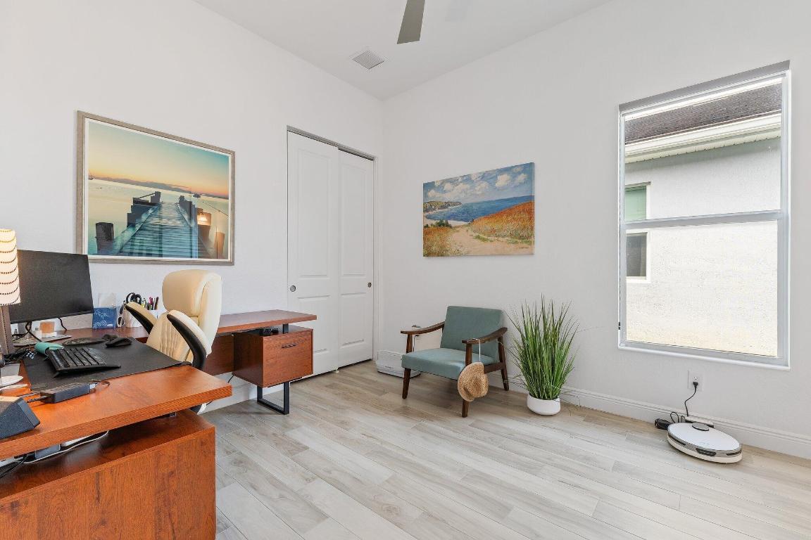 BANYAN BAY - Residential