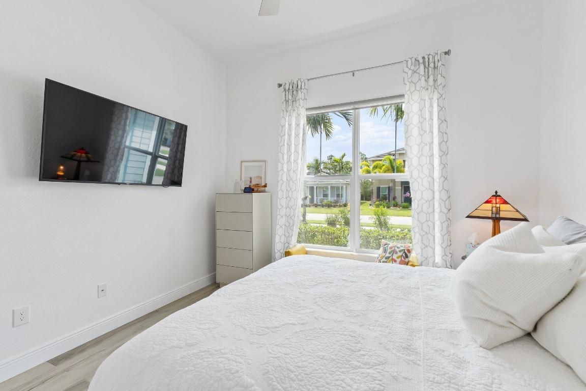 BANYAN BAY - Residential