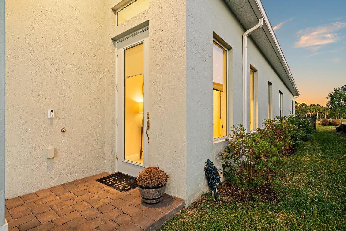 BANYAN BAY - Residential