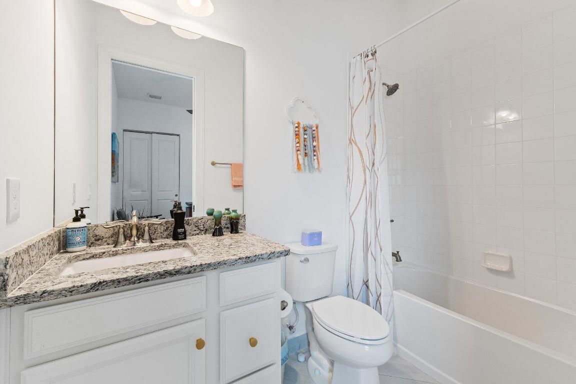 BANYAN BAY - Residential