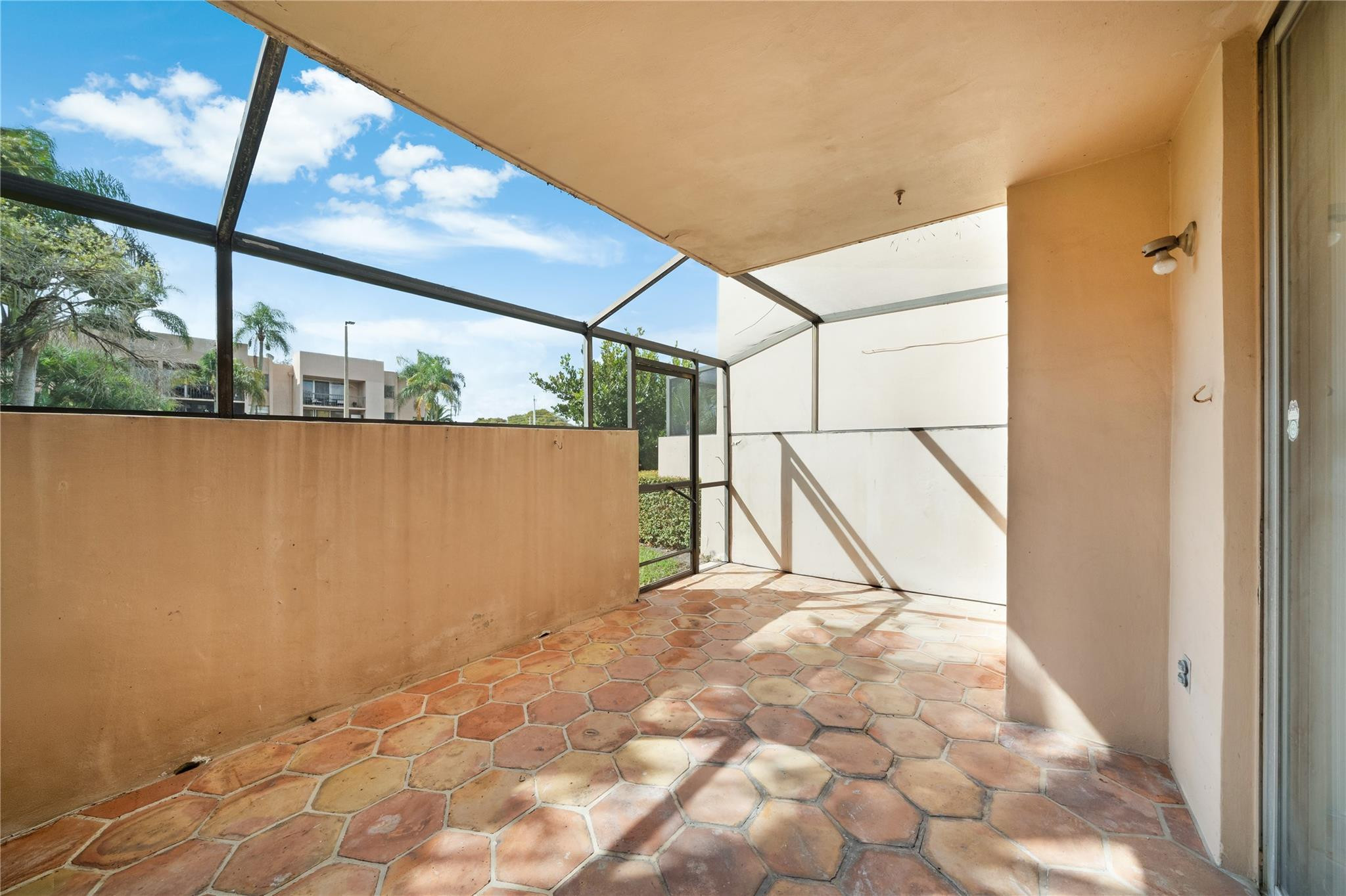 GARDENS OF KENDALL - Residential