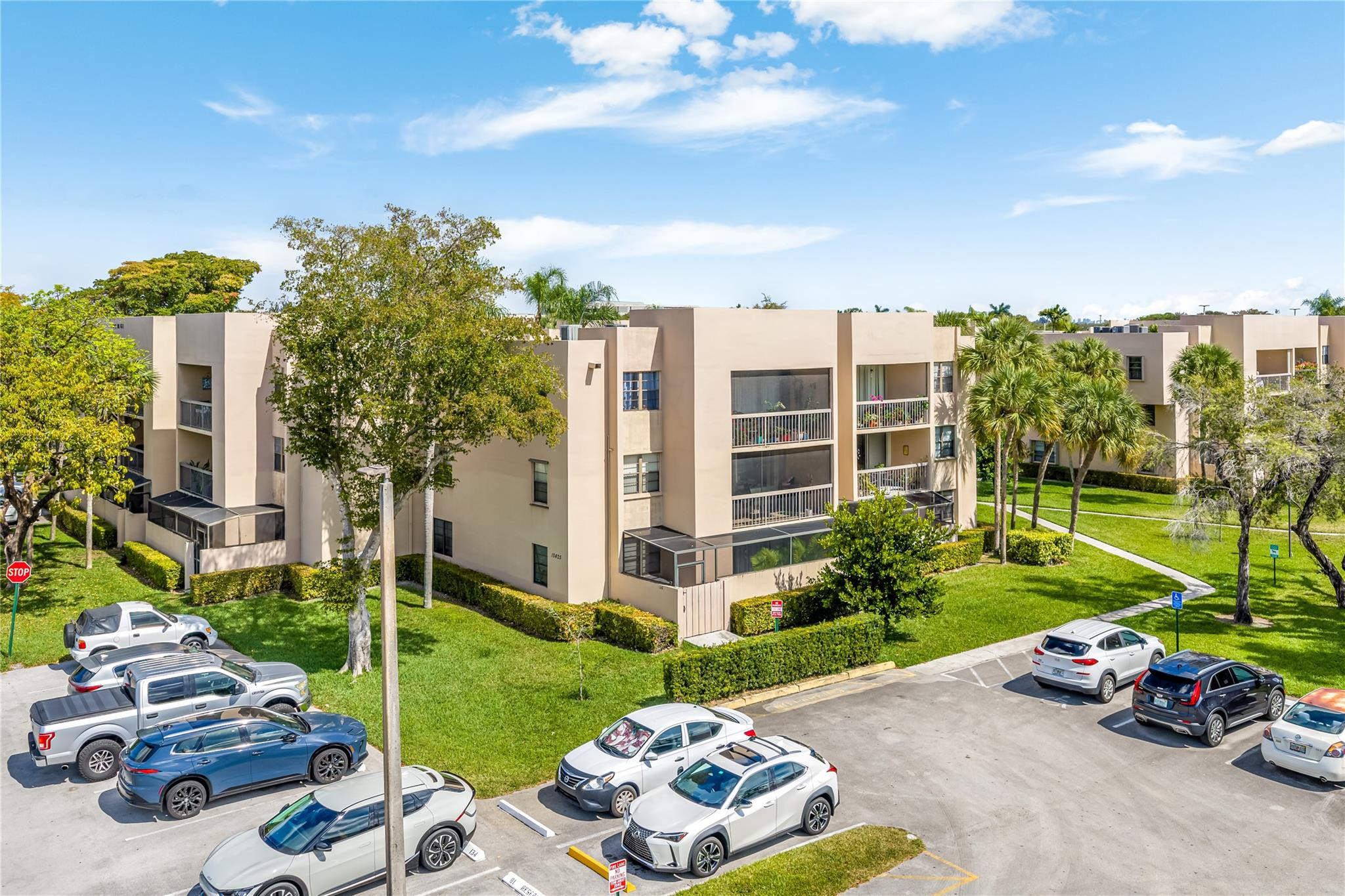 GARDENS OF KENDALL - Residential