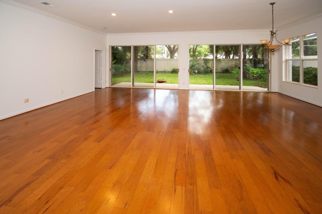 Photo of 191 E Tall Oaks Circle, Palm Beach Gardens, FL 33410 (MLS # B26045207)