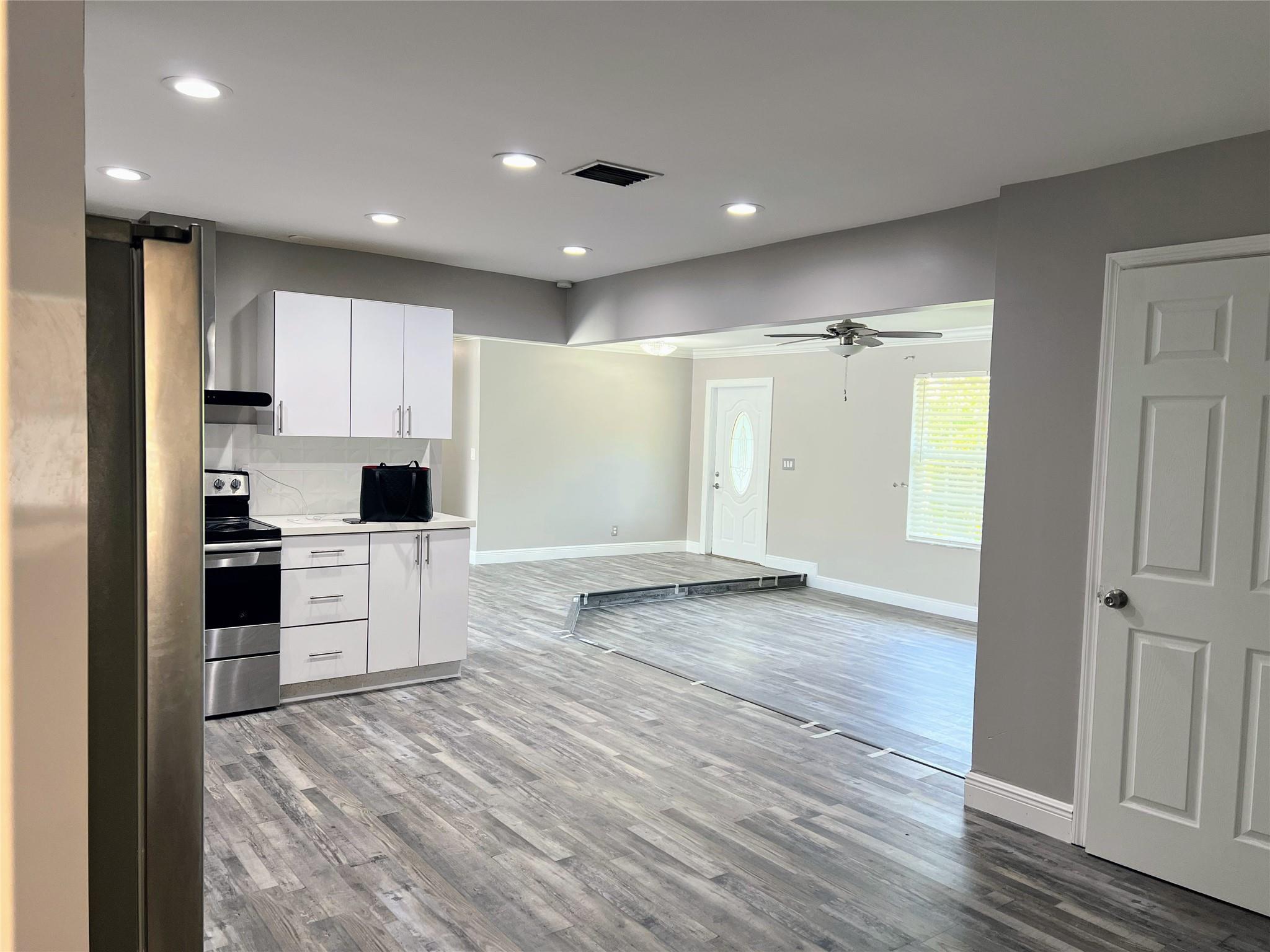6401 SW 7th Court