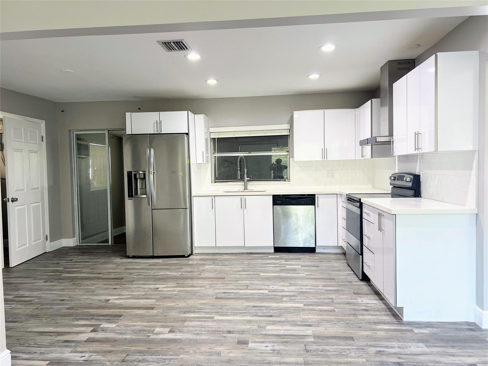 6401 SW 7th Court