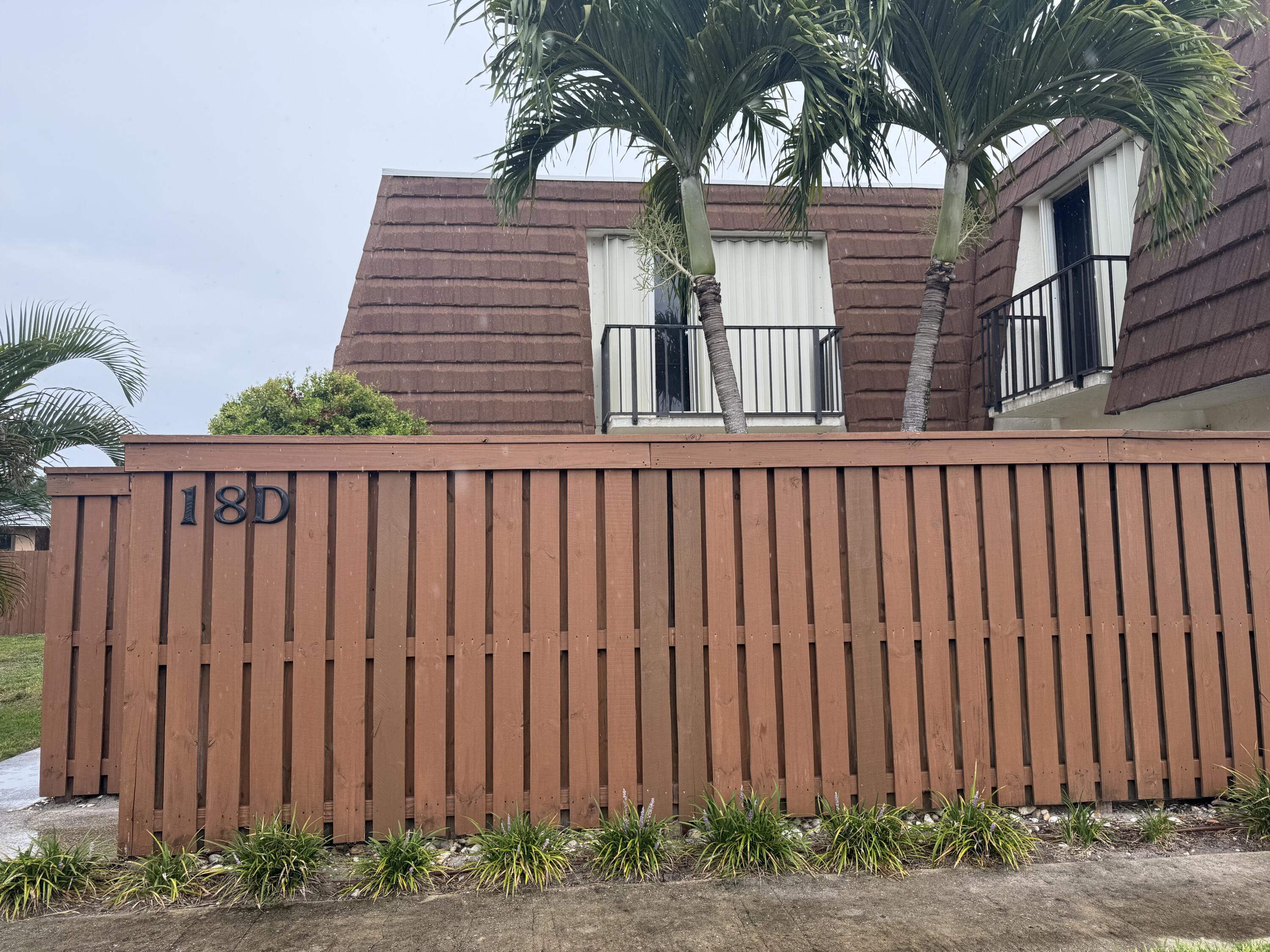 Fully Renovated 2BR/2BA in Tequesta Hills - Move-In Ready townhouse in the heart of Tequesta. This light and bright unit features a completely renovated interior with modern finishes, Wood like plank tile throughout, spacious living areas, and a private patio perfect for relaxing or entertaining.