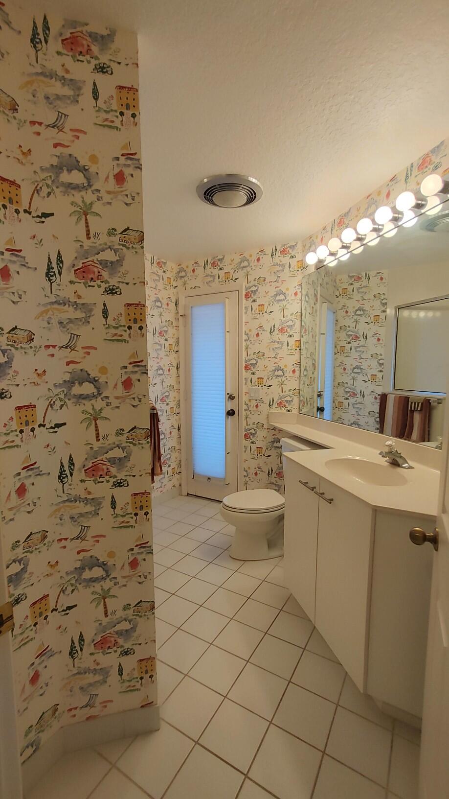 RIVERWIND AT JONATHANS LANDING - Residential Lease