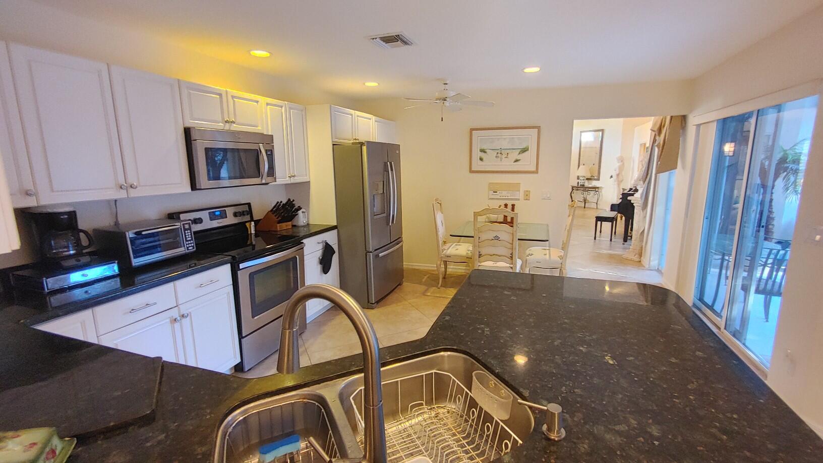 RIVERWIND AT JONATHANS LANDING - Residential Lease