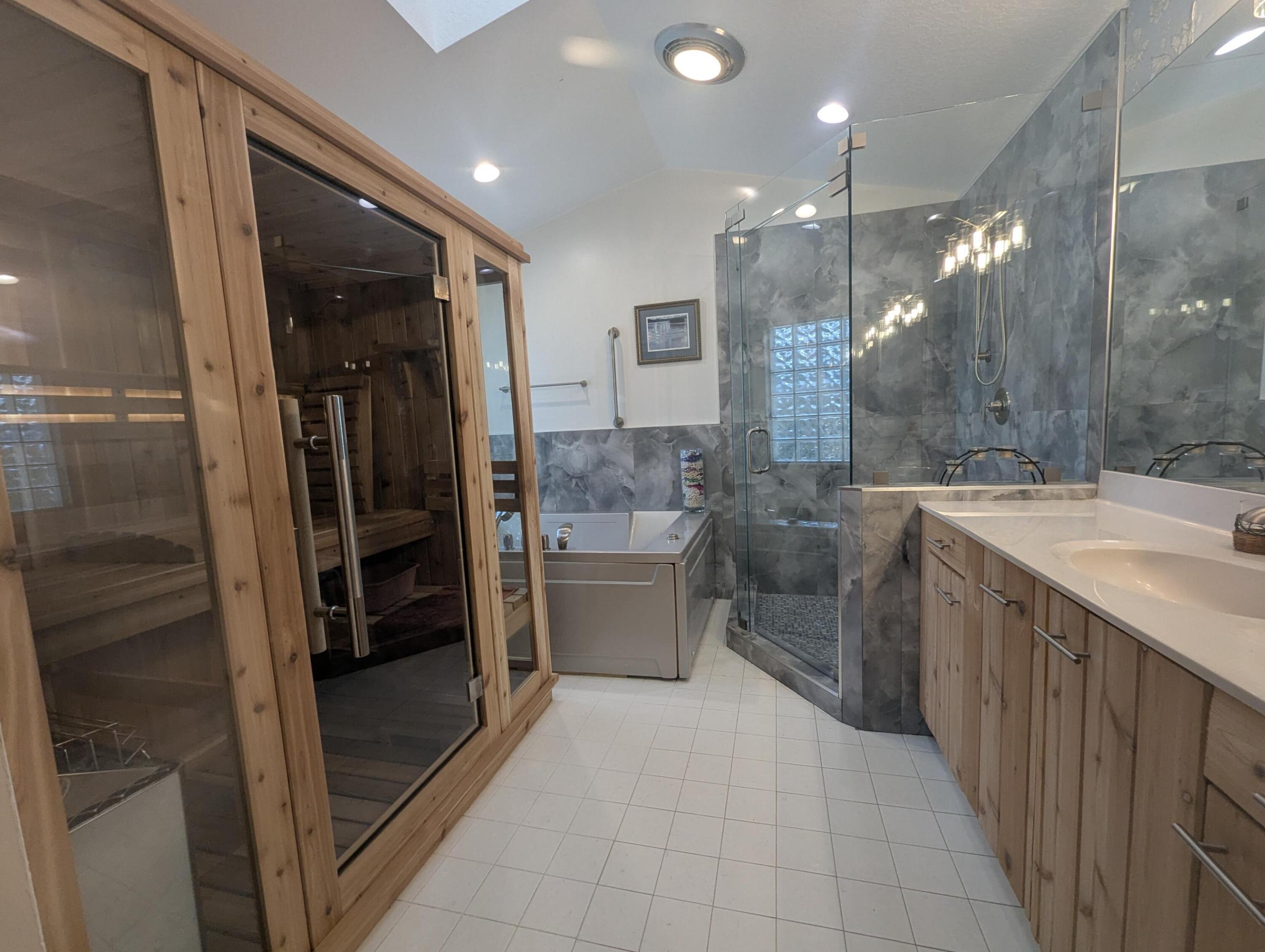 RIVERWIND AT JONATHANS LANDING - Residential Lease