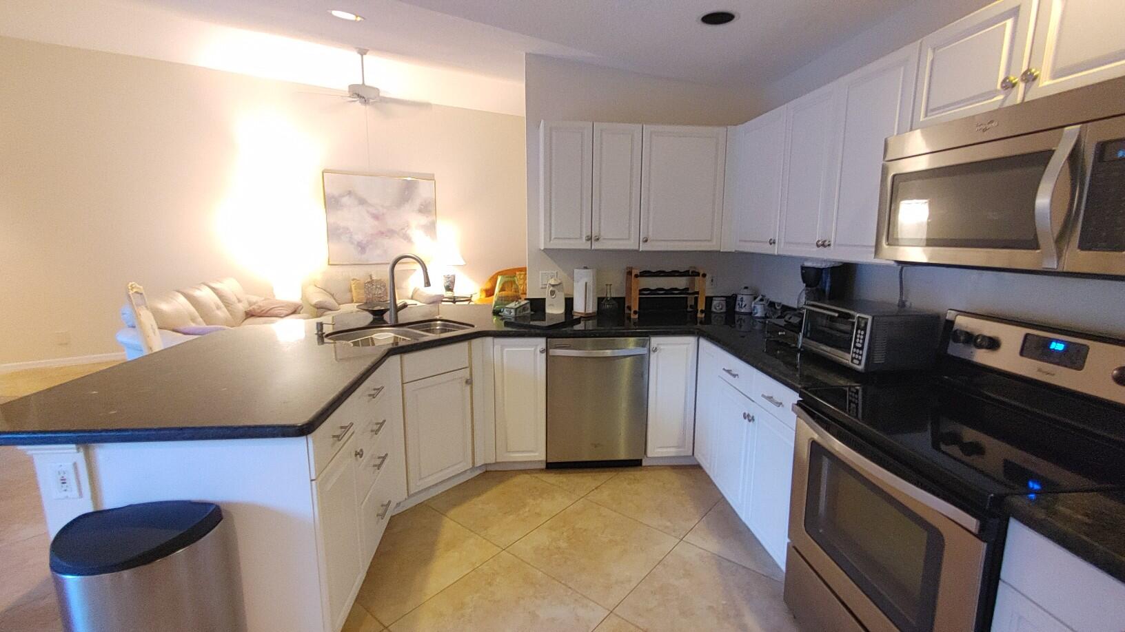 RIVERWIND AT JONATHANS LANDING - Residential Lease