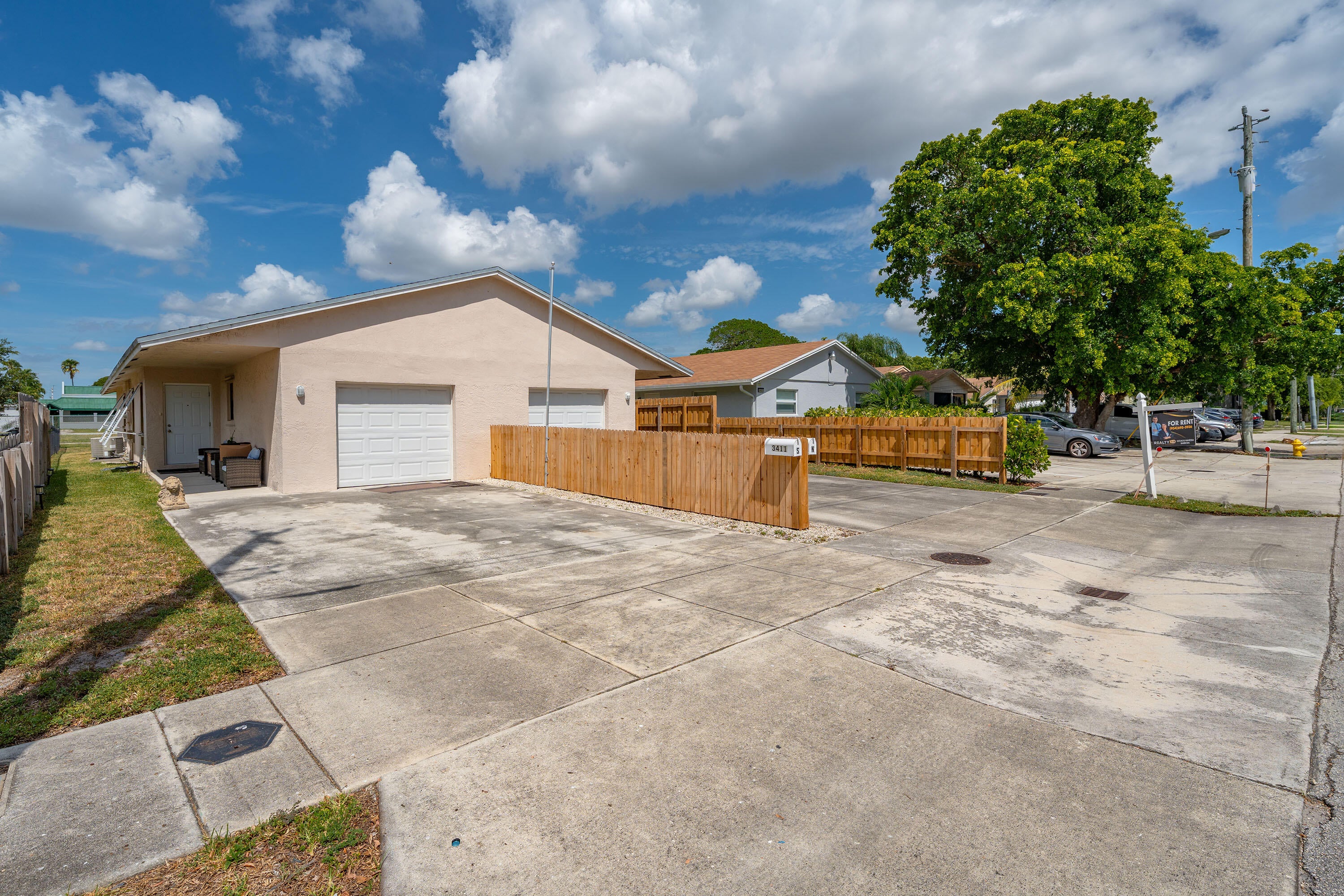 3411 NE 5 Avenue NE 1-2