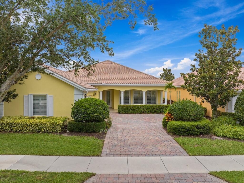 5422 Barbados Square