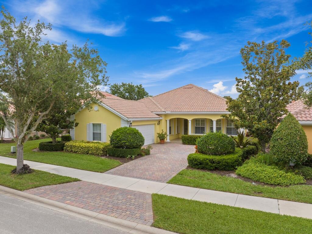 5422 Barbados Square