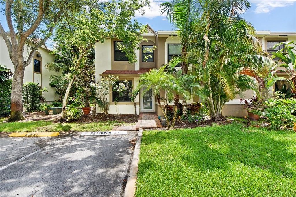Photo of 200 City View Drive, Fort Lauderdale, FL 33311 (MLS # F10513369)