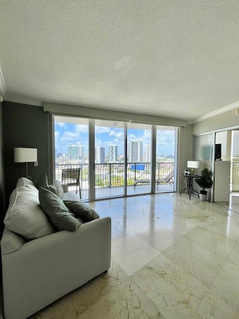 1750 N Bayshore Dr 2614