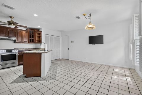 Tiny photo for 10940 Stafford Circle S, Boynton Beach, FL 33436 (MLS # B26053389)