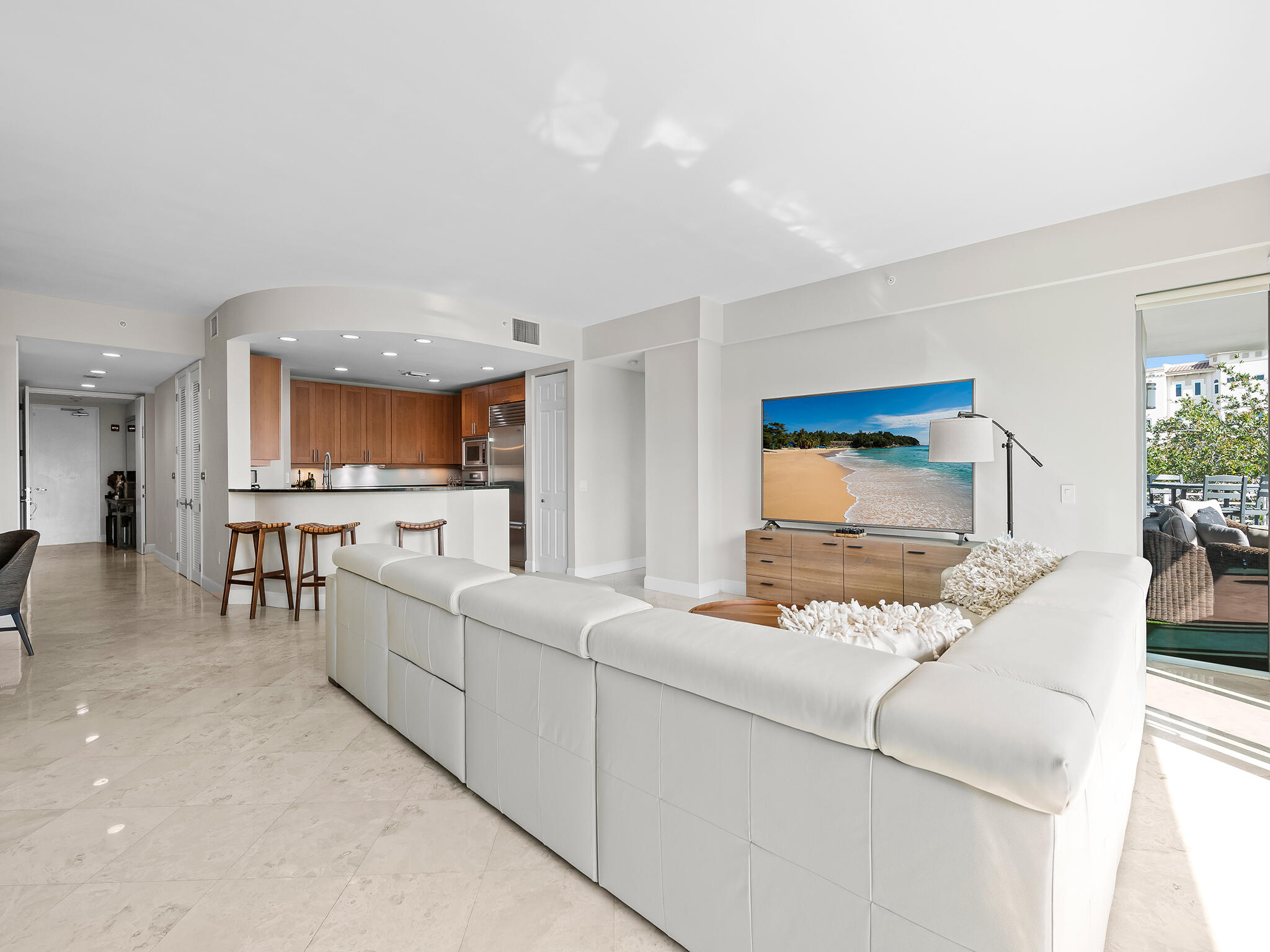 CLUB AT HENDRICKS - Residential Lease