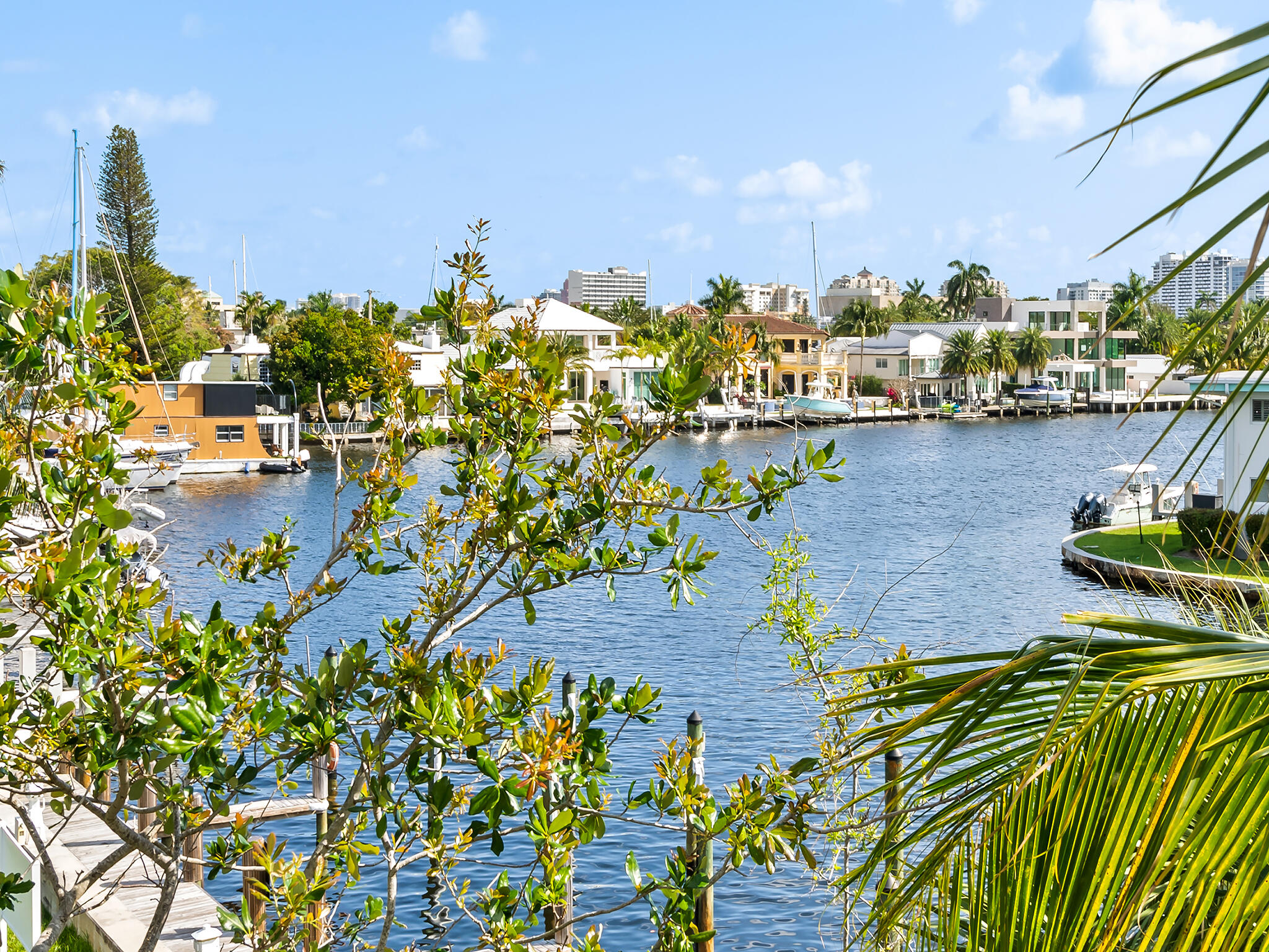 CLUB AT HENDRICKS - Residential Lease