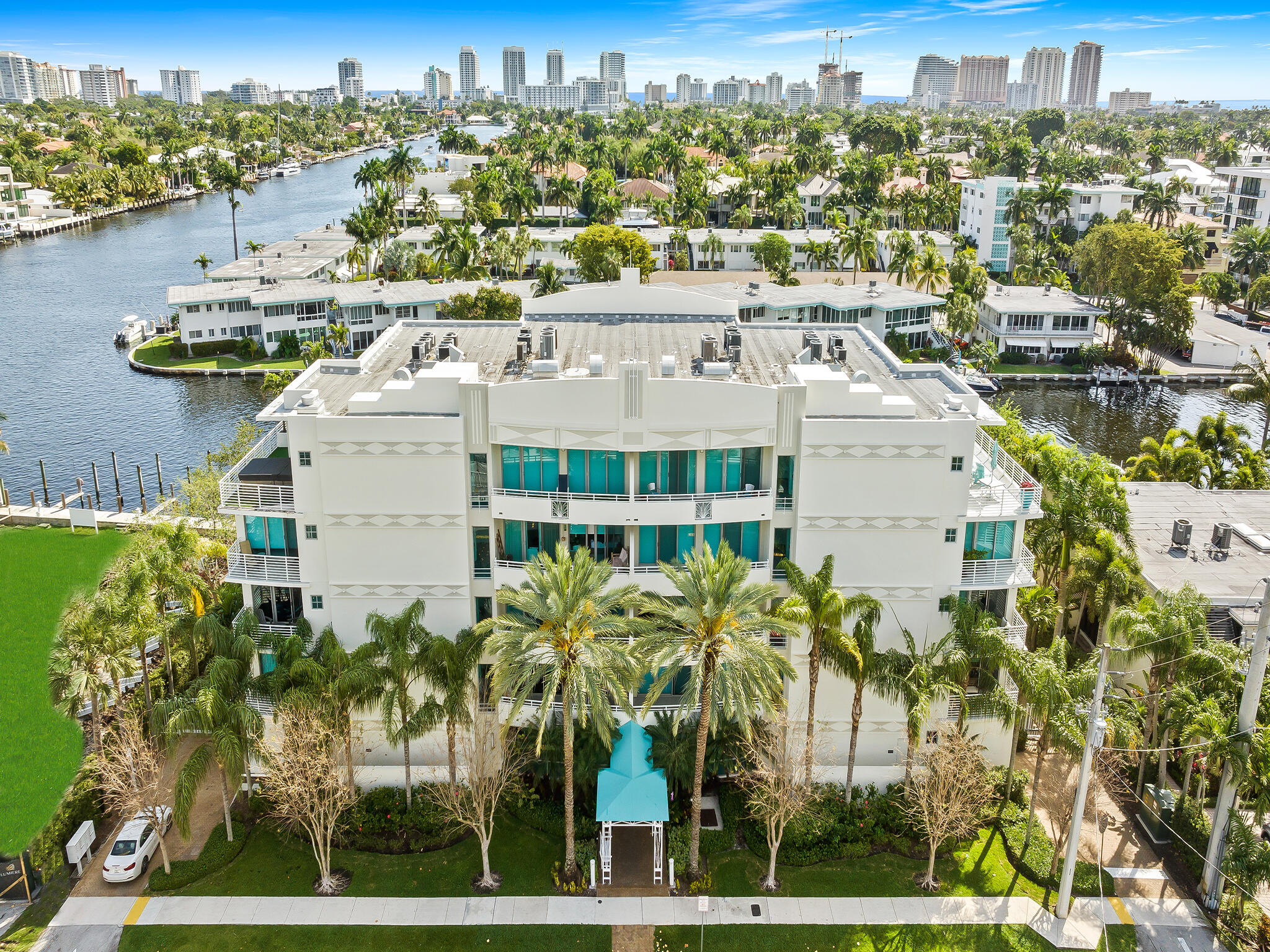 CLUB AT HENDRICKS - Residential Lease