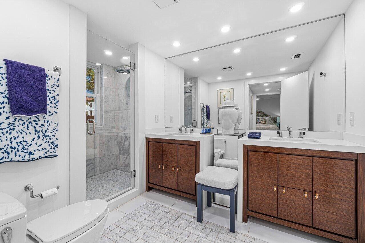 VILLA DEL SUR APTS - Residential Lease