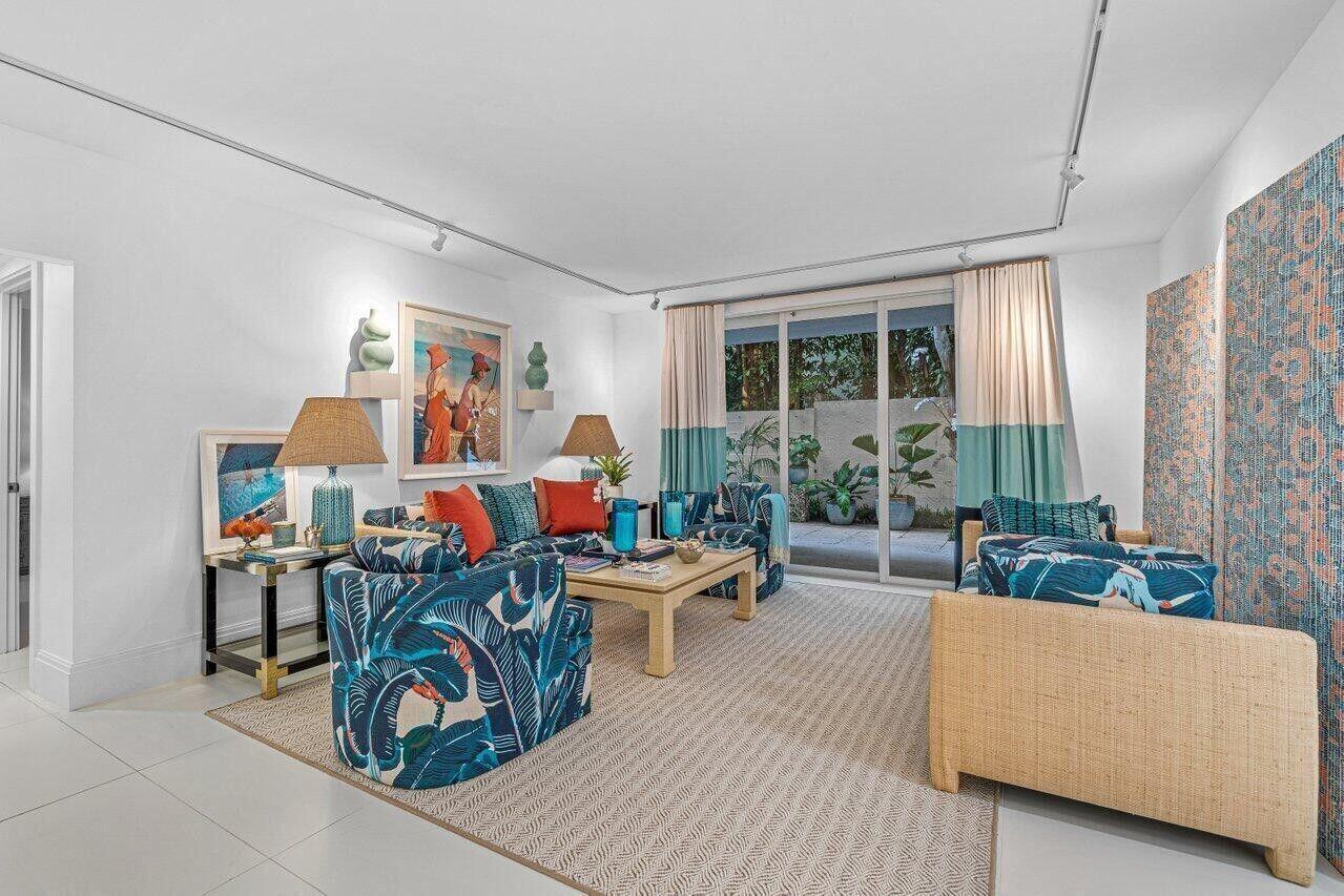 VILLA DEL SUR APTS - Residential Lease