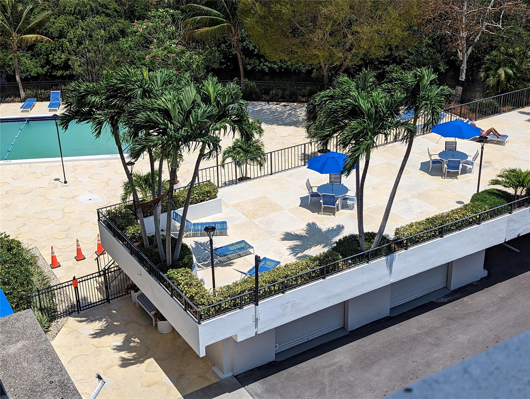 DRAKE TOWER CONDO - Residential