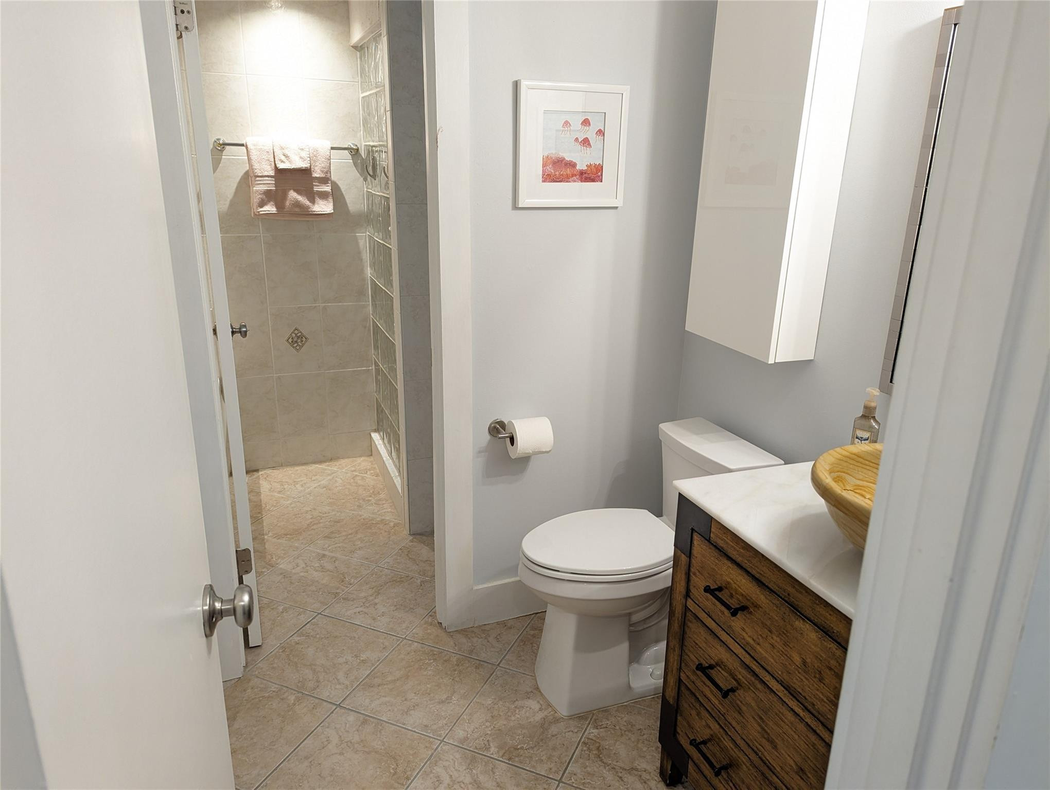 DRAKE TOWER CONDO - Residential