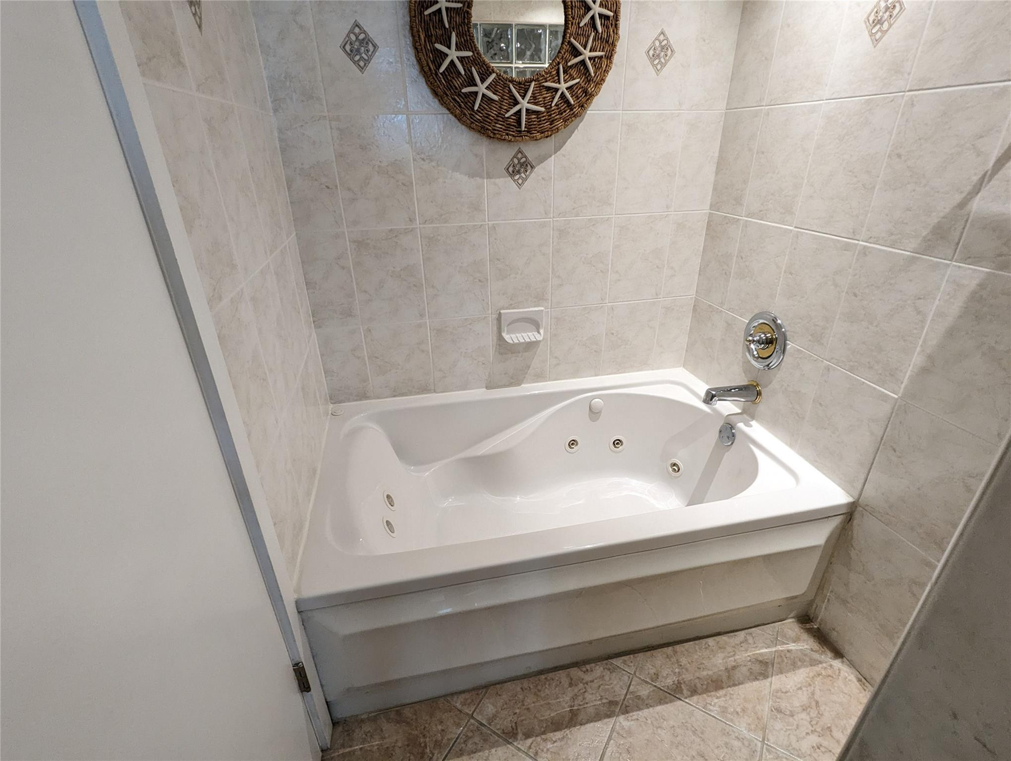 DRAKE TOWER CONDO - Residential