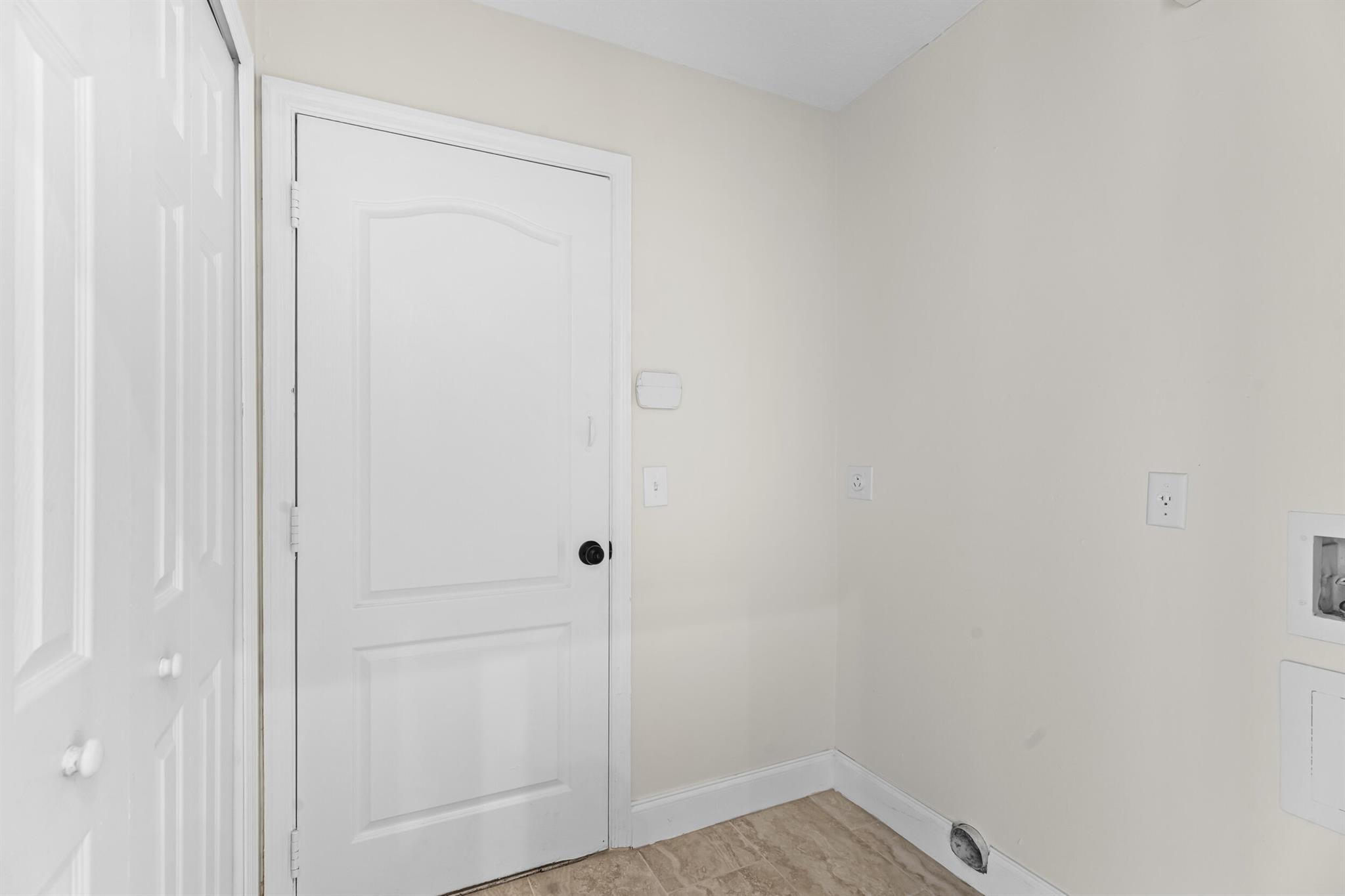 PORT ST LUCIE SECTION 18 - Residential Lease