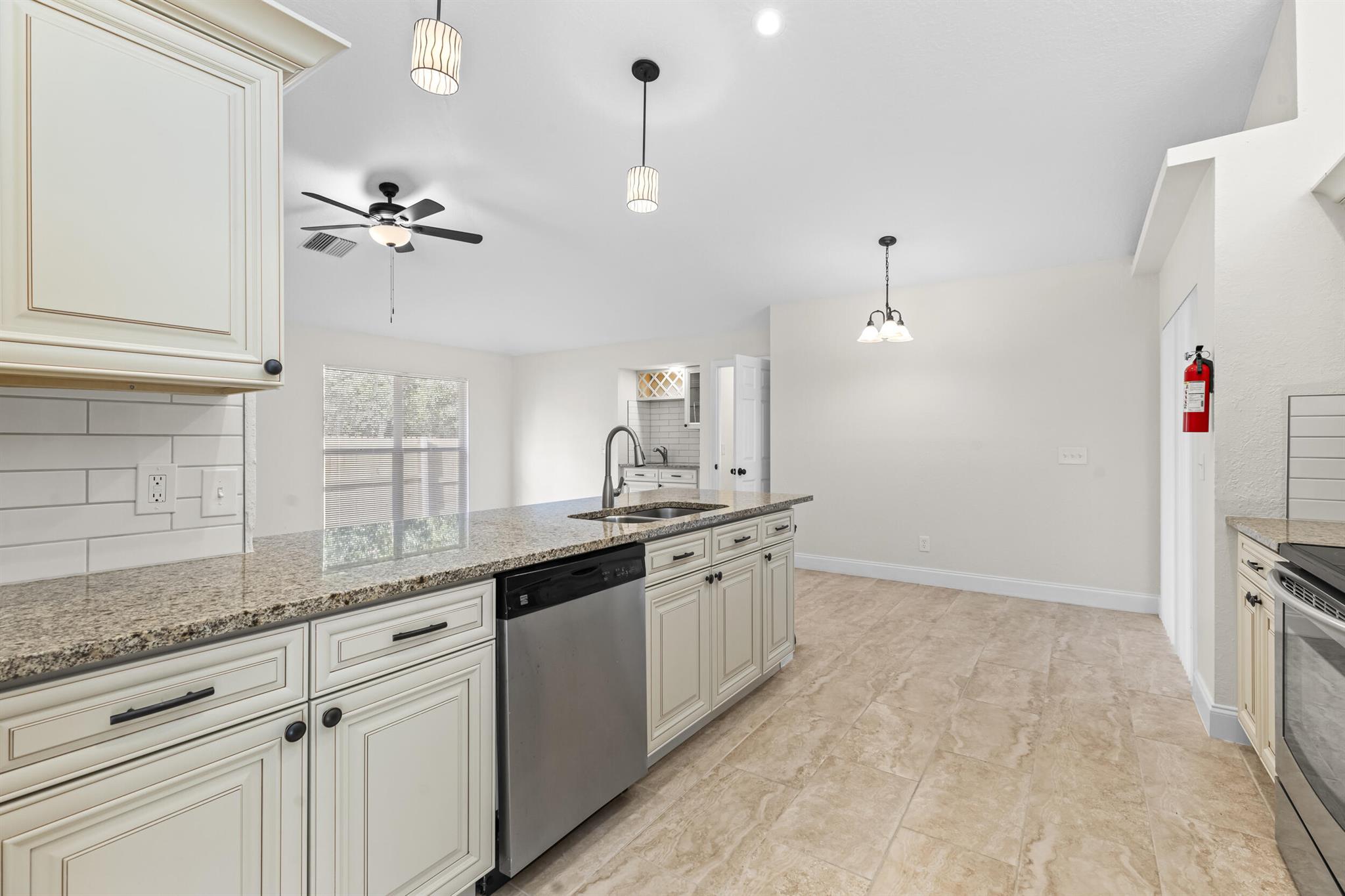 PORT ST LUCIE SECTION 18 - Residential Lease