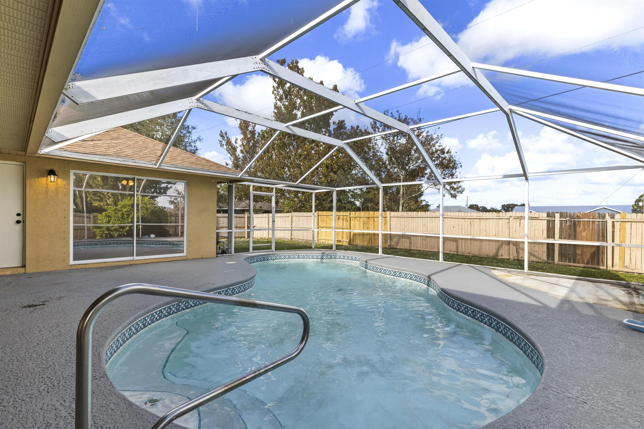 PORT ST LUCIE SECTION 18 - Residential Lease