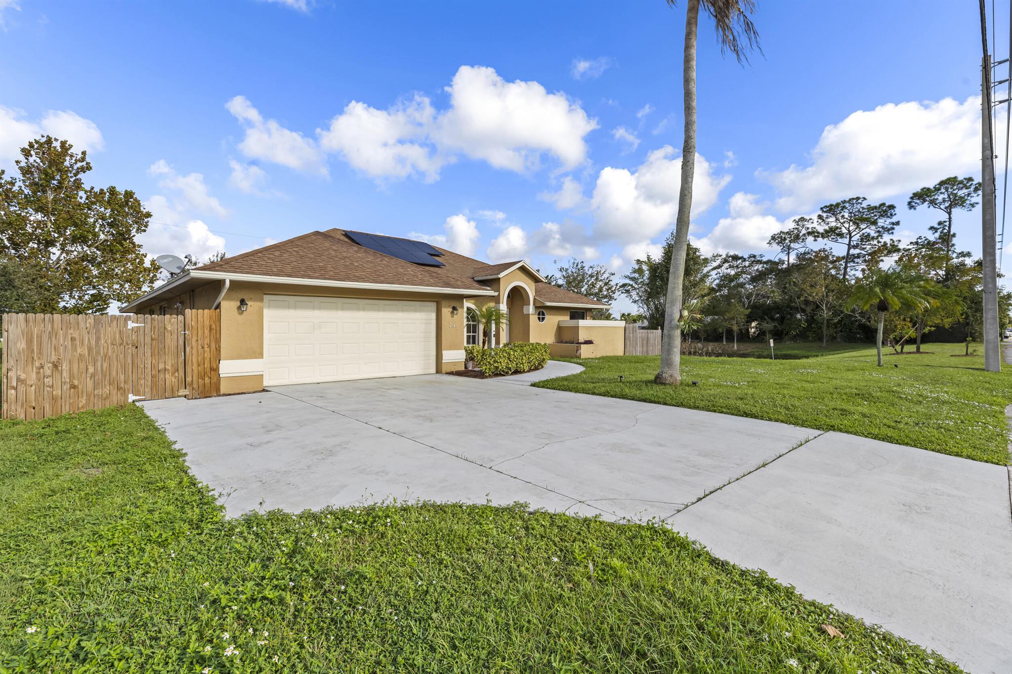PORT ST LUCIE SECTION 18 - Residential Lease